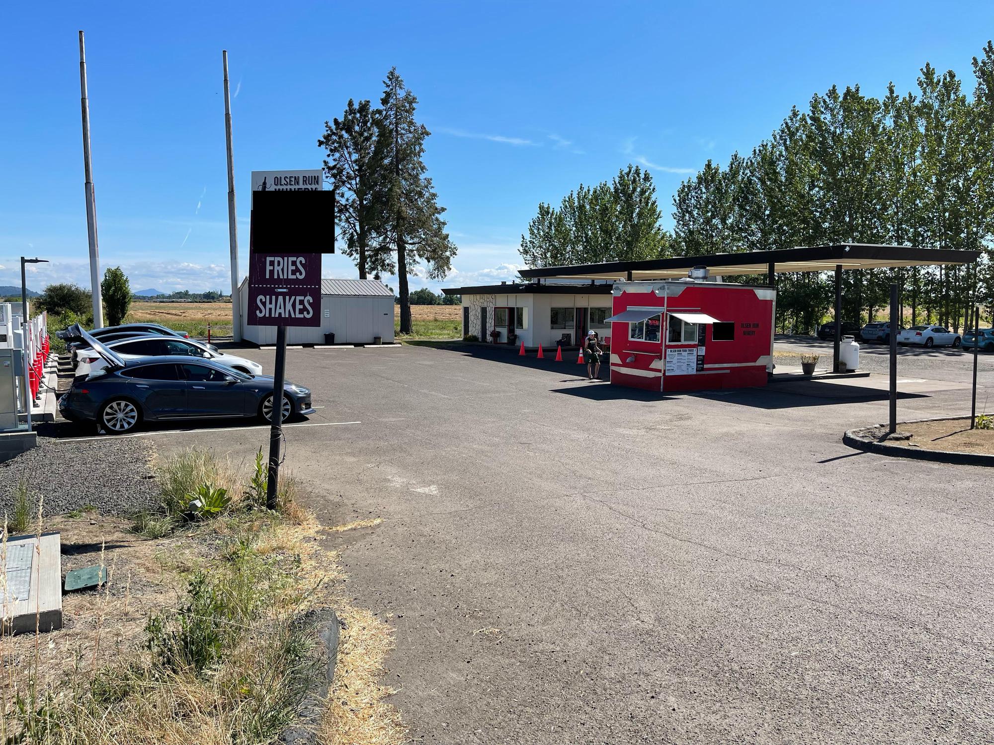 Olsen Run Winery Harrisburg, OR EV Station