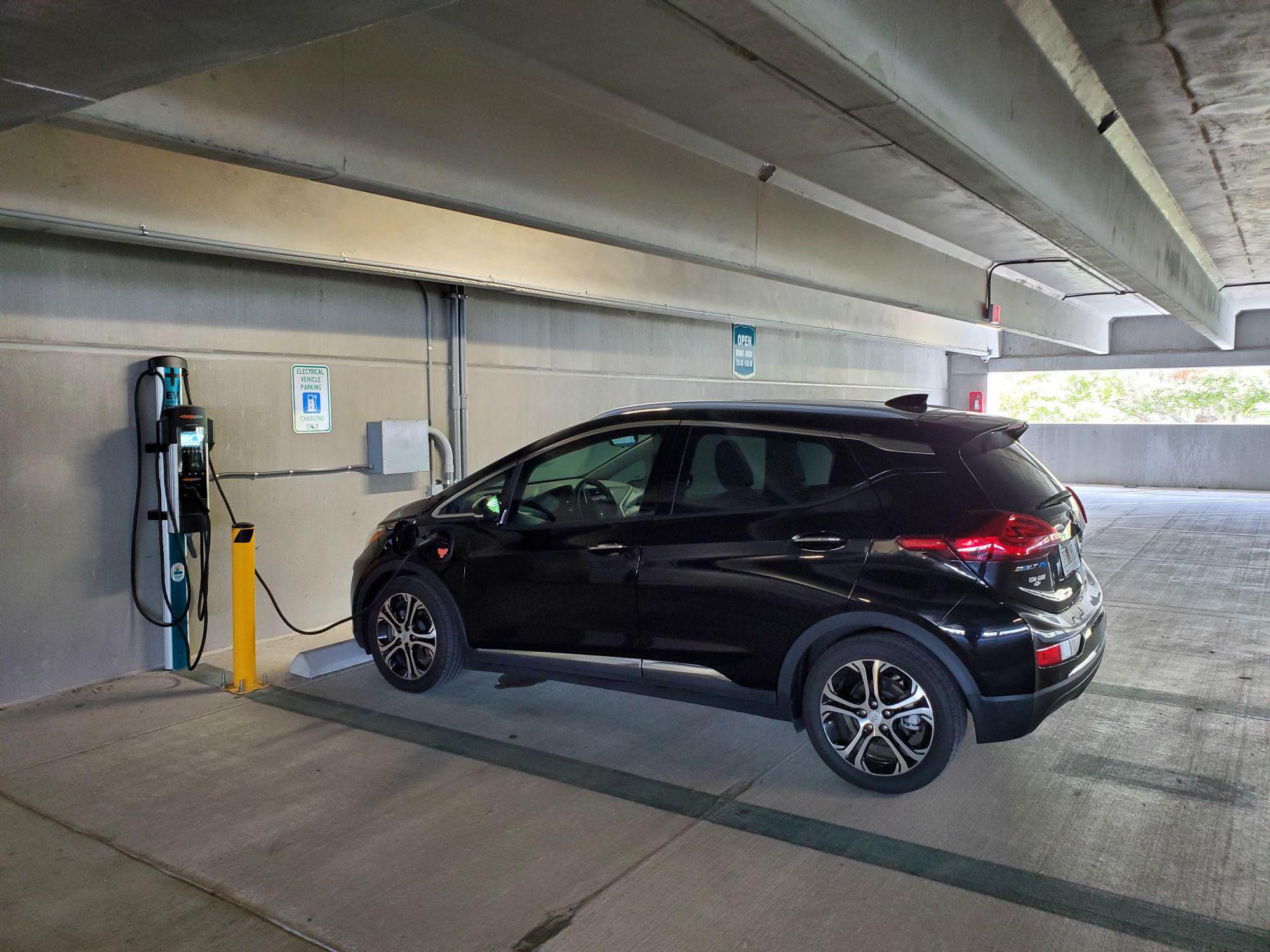 New Port Richey Parking Garage Port Richey, FL EV Station