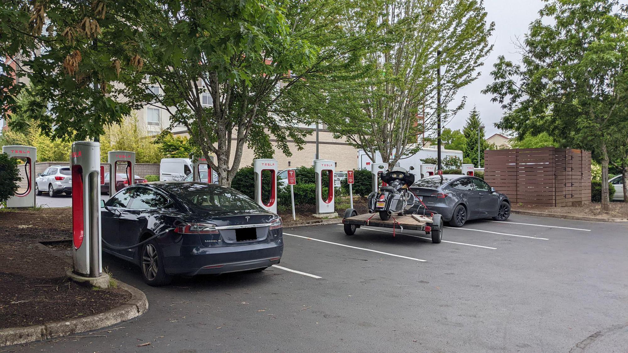 Blue Sky Market with Chevron McKenzie Bridge, OR EV Station