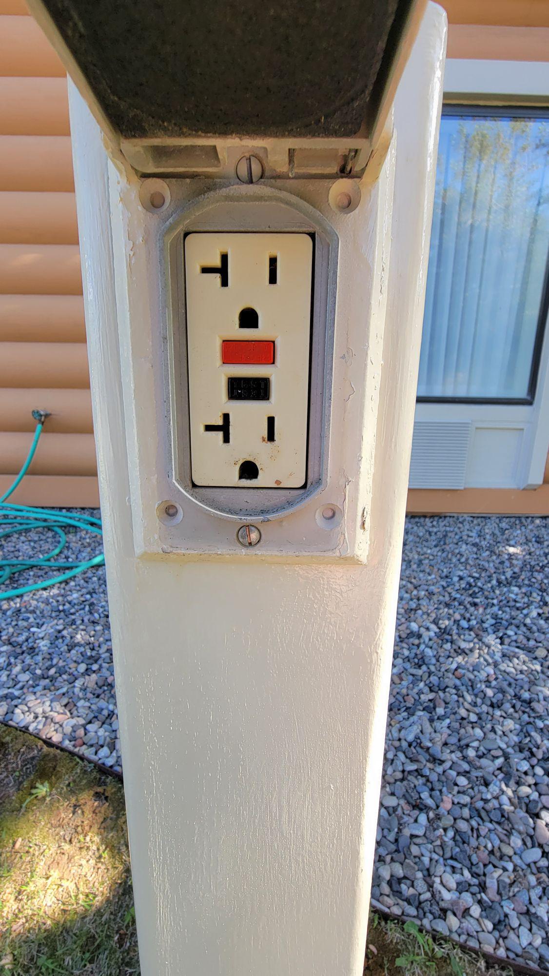 Clubhouse Inn West Yellowstone West Yellowstone, MT EV Station