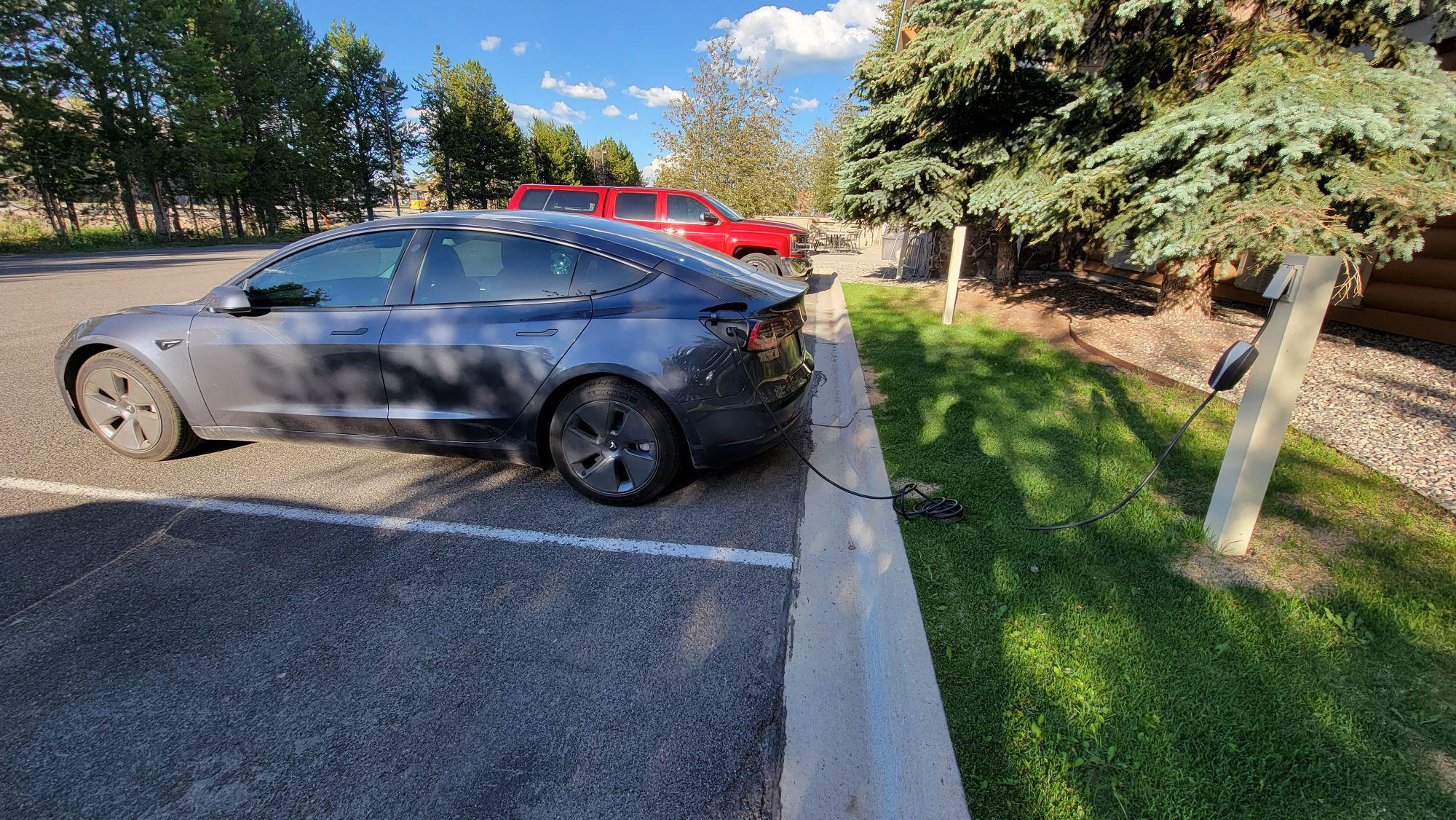 Clubhouse Inn West Yellowstone West Yellowstone, MT EV Station