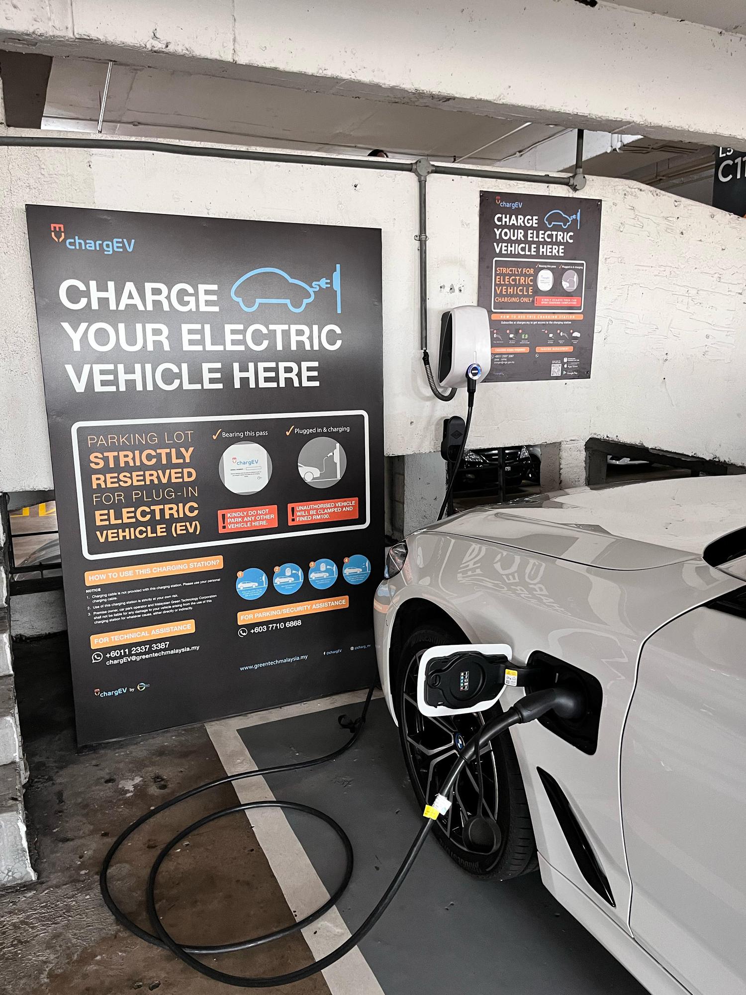 chargEV Queensbay Mall Level 5 (3.7kW AC) Bayan Lepas, Pulau Pinang