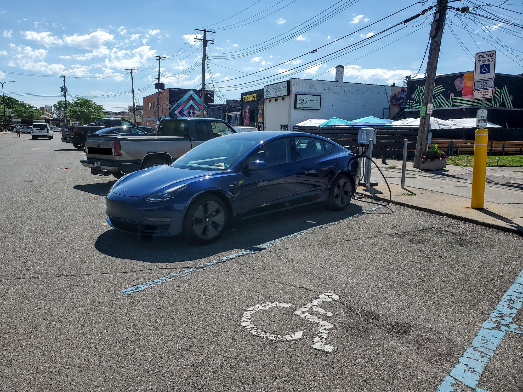 Withington Parking Lot Ferndale, MI EV Station