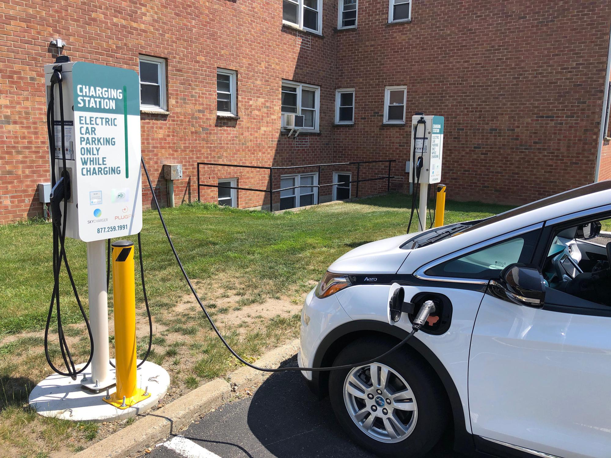 Cottage St Apartments Troy, NY EV Station