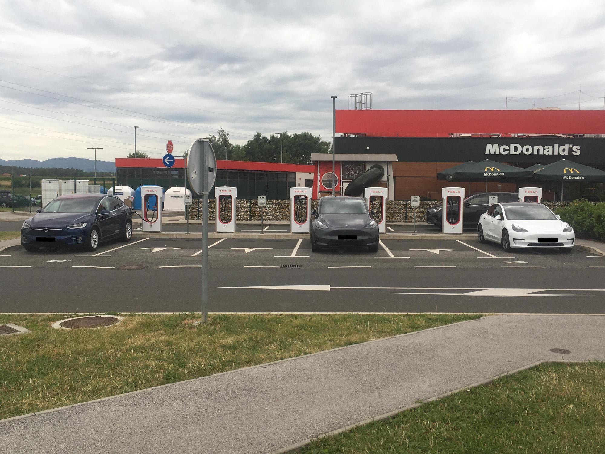 service-station-petrol-maribor-20-na-polju-maribor-slovenia-2000