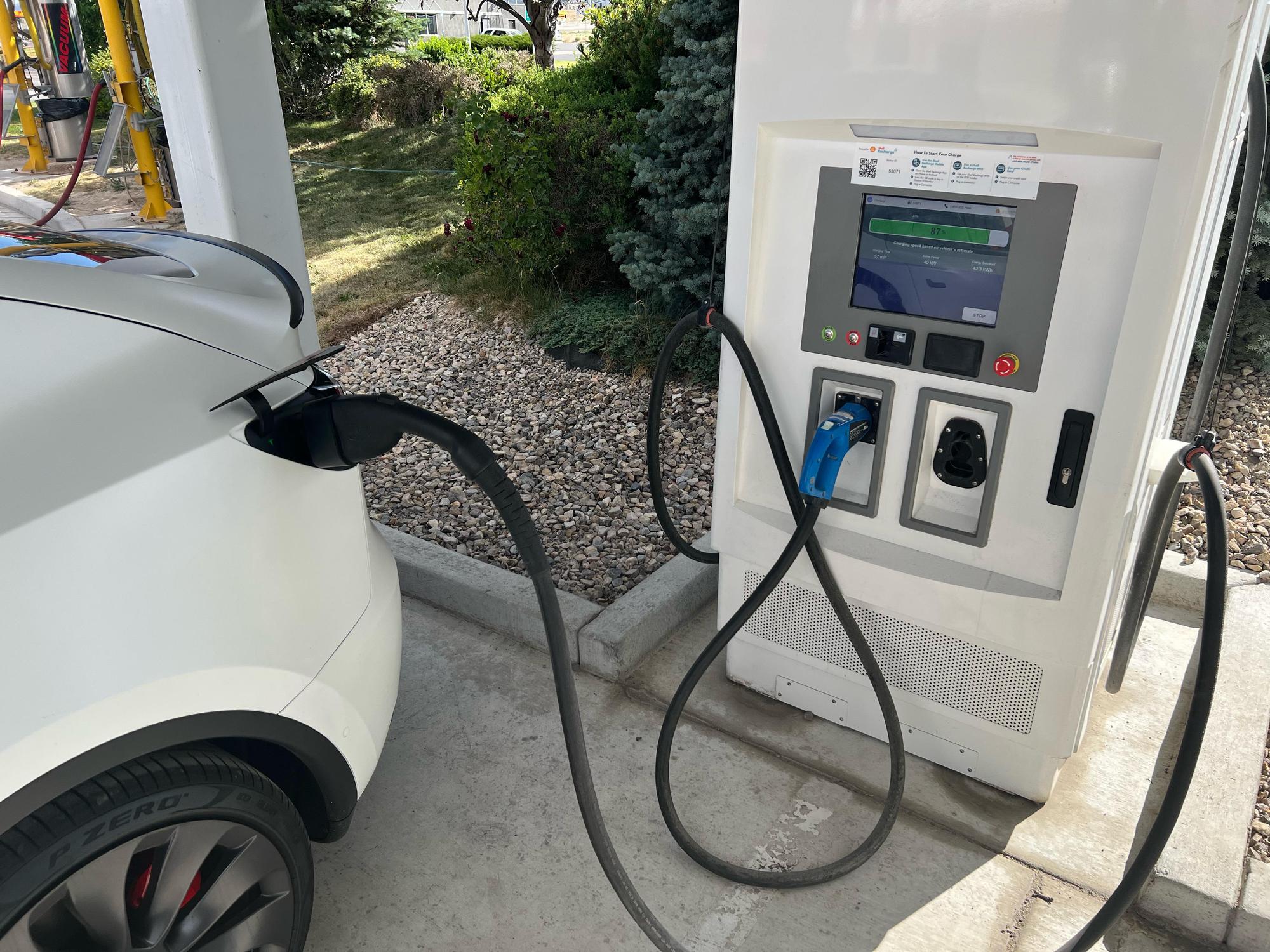 R Place Shell & Car Wash Ely, NV EV Station