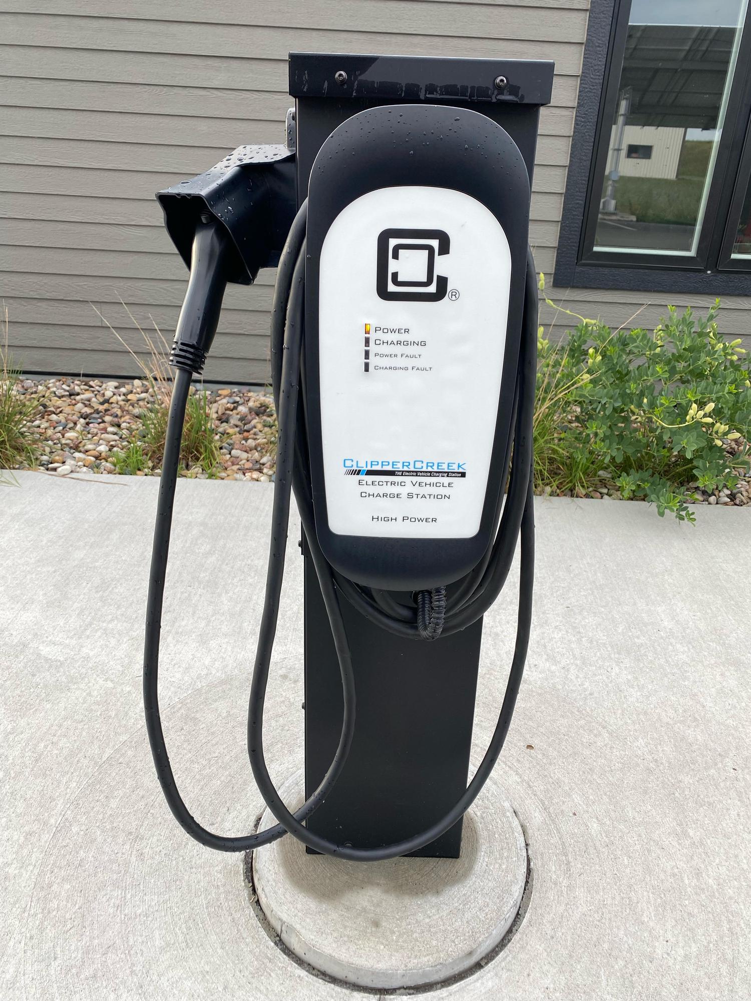 Northwind Solar Amherst, WI EV Station