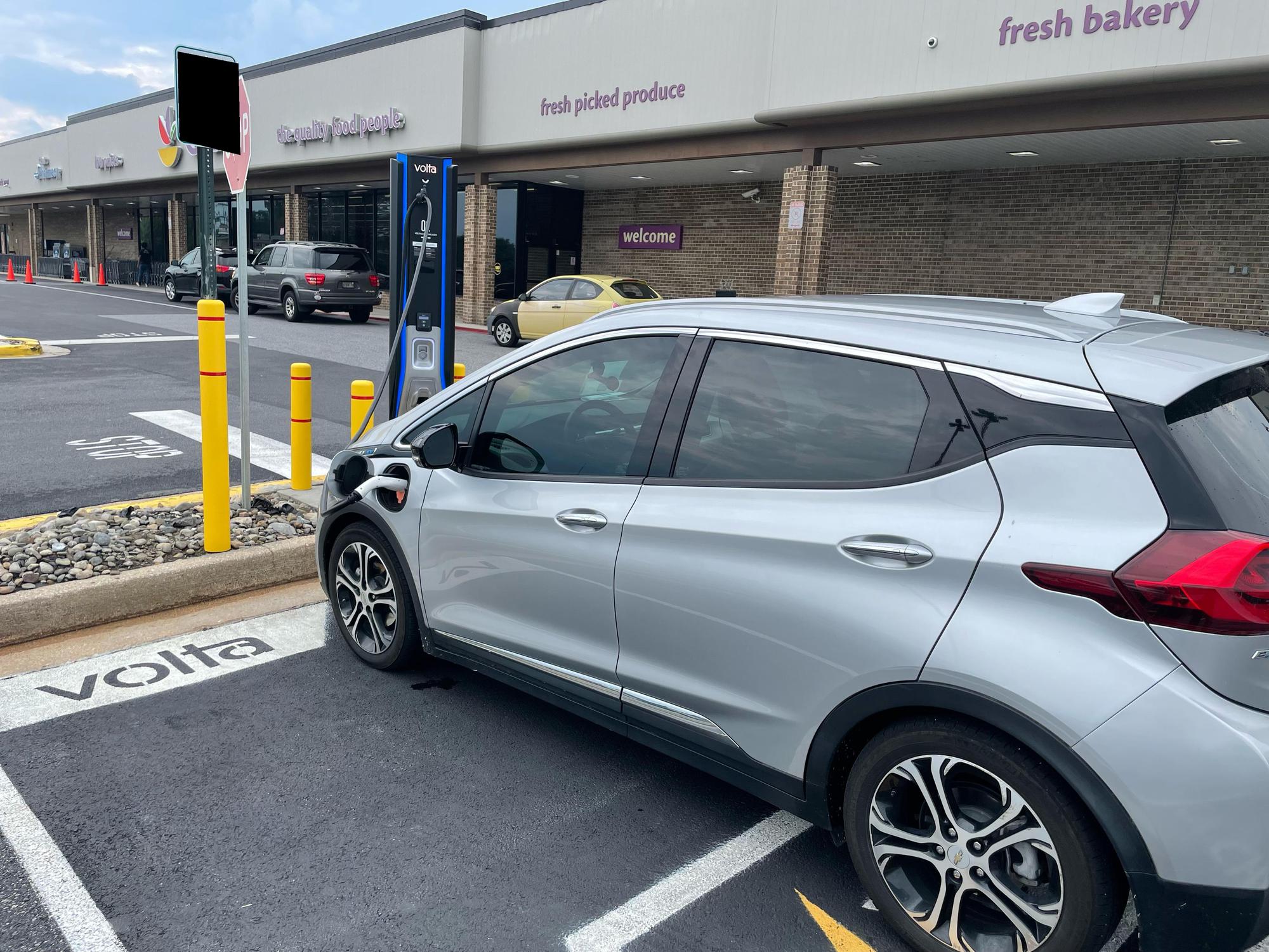 Putty Hill Plaza Giant Food Baltimore, MD EV Station