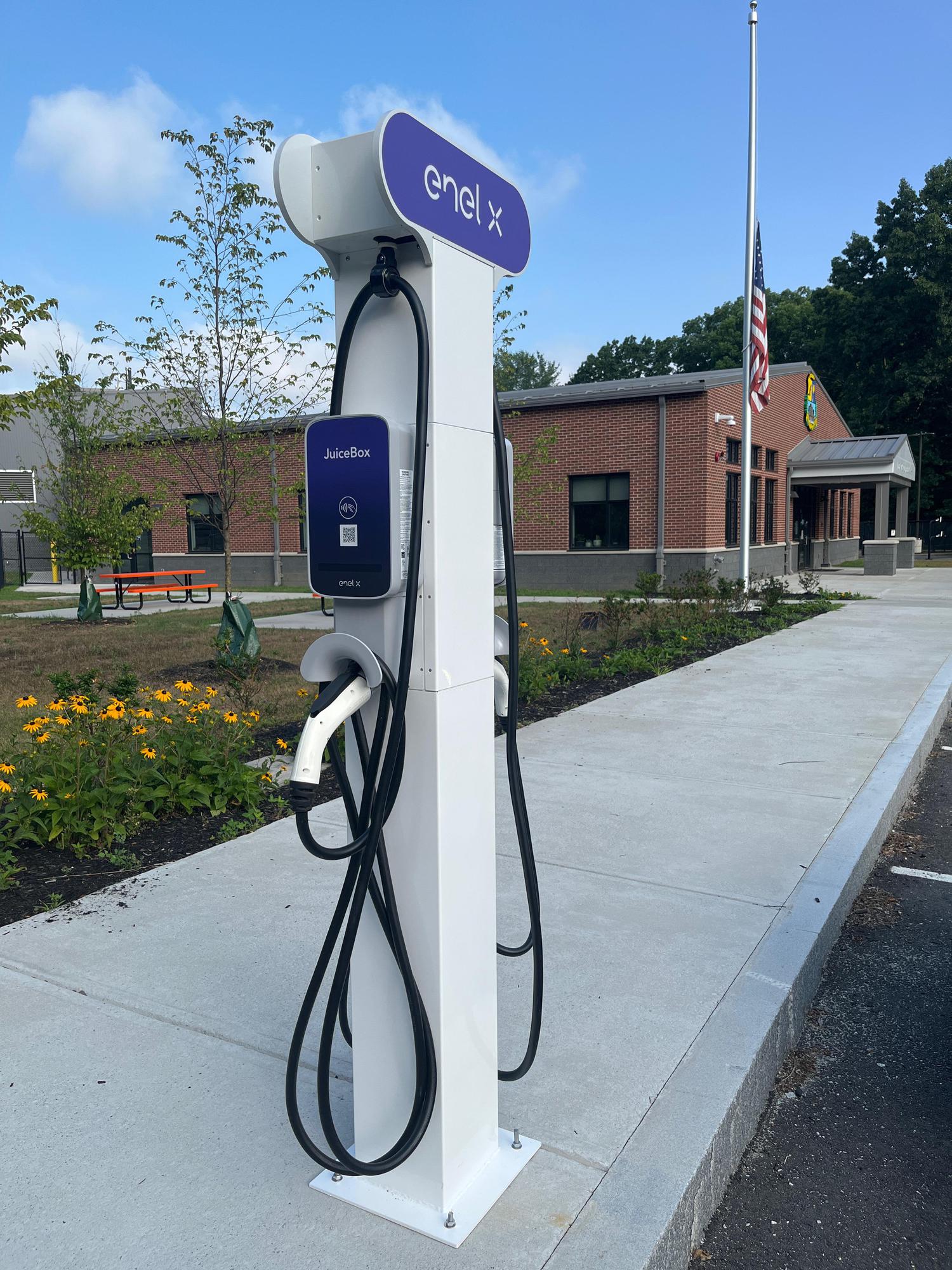 Longmeadow Department of Public Works Soon) Longmeadow, MA