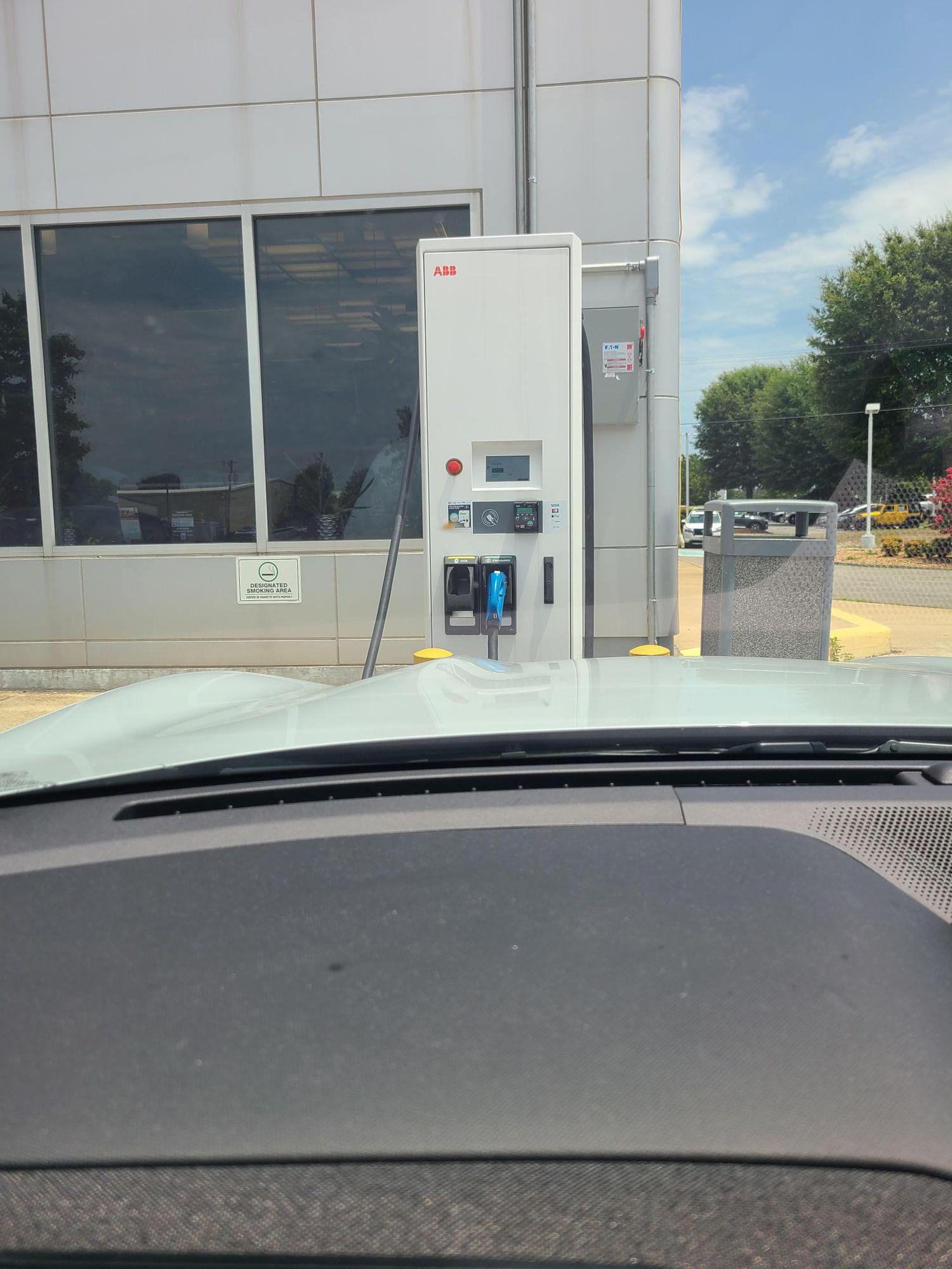 Hart Nissan (1) Mechanicsville, VA EV Station