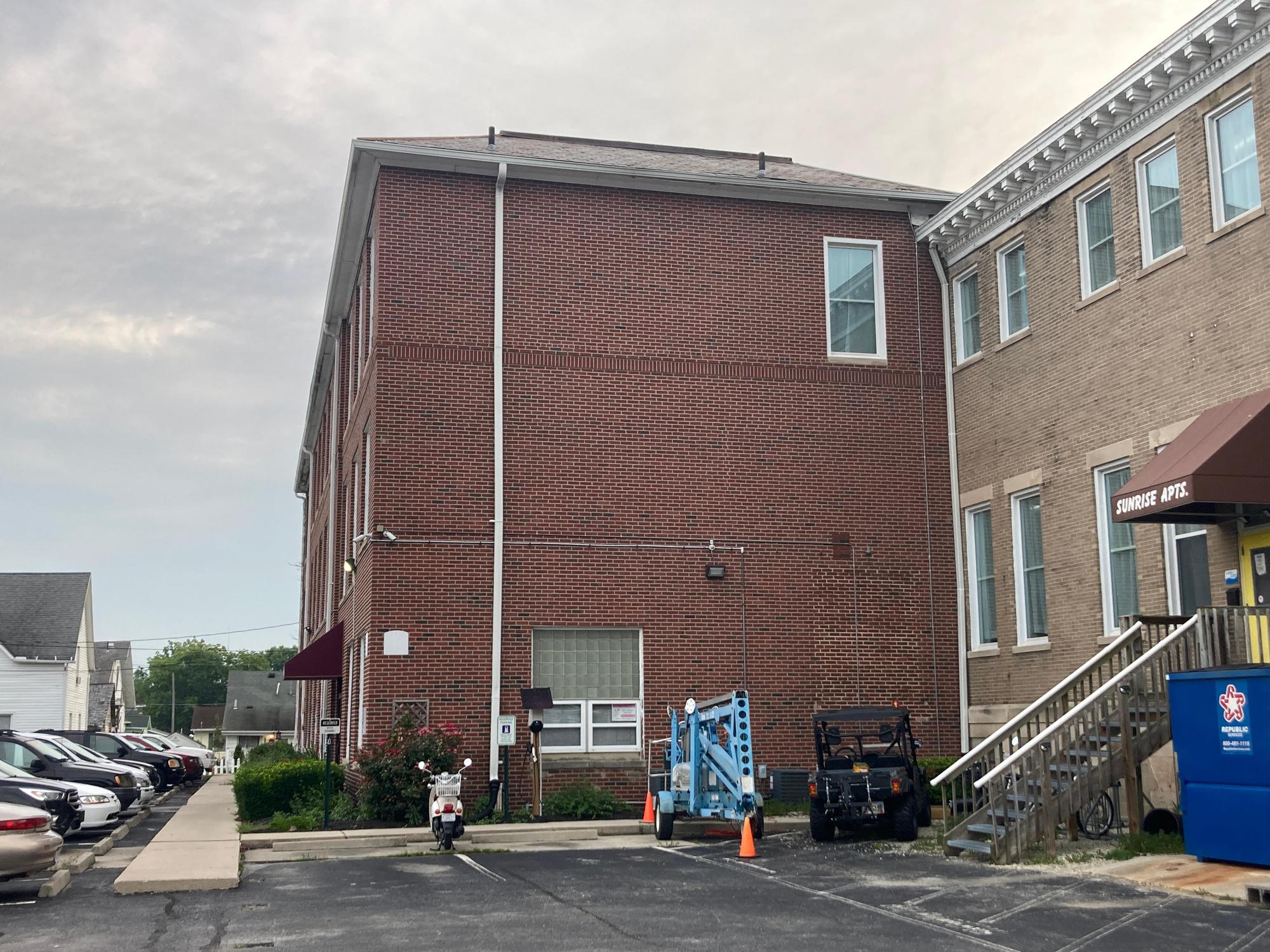 Sunrise Apartments/Blume High School Bldg OH EV Station