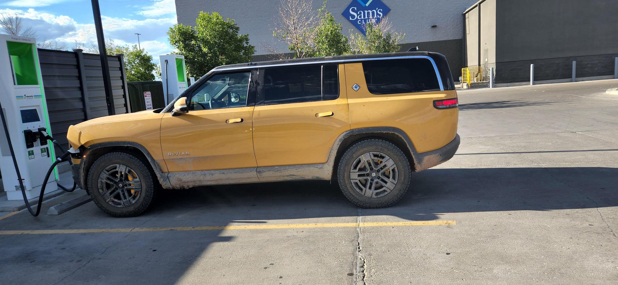 Sam's Club Grand Junction Grand Junction, CO EV Station