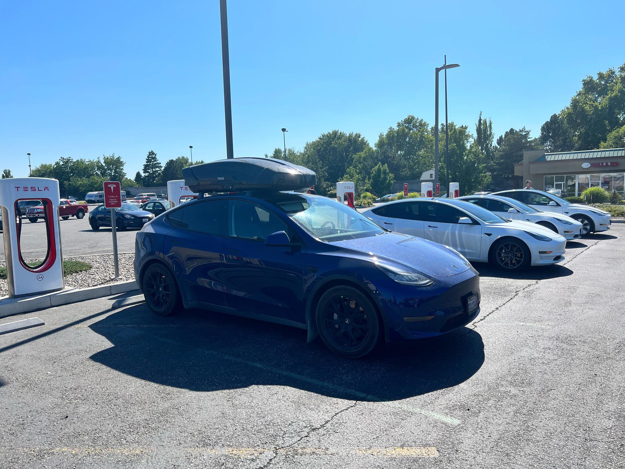 Fred Meyer (1) Kennewick, WA EV Station