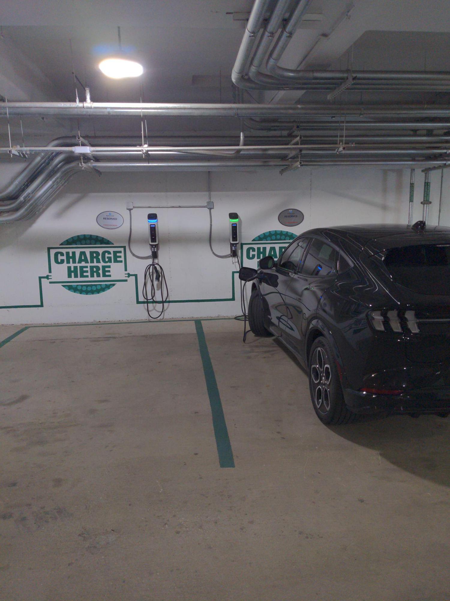 Bauhaus Custom Home Dallas, TX EV Station