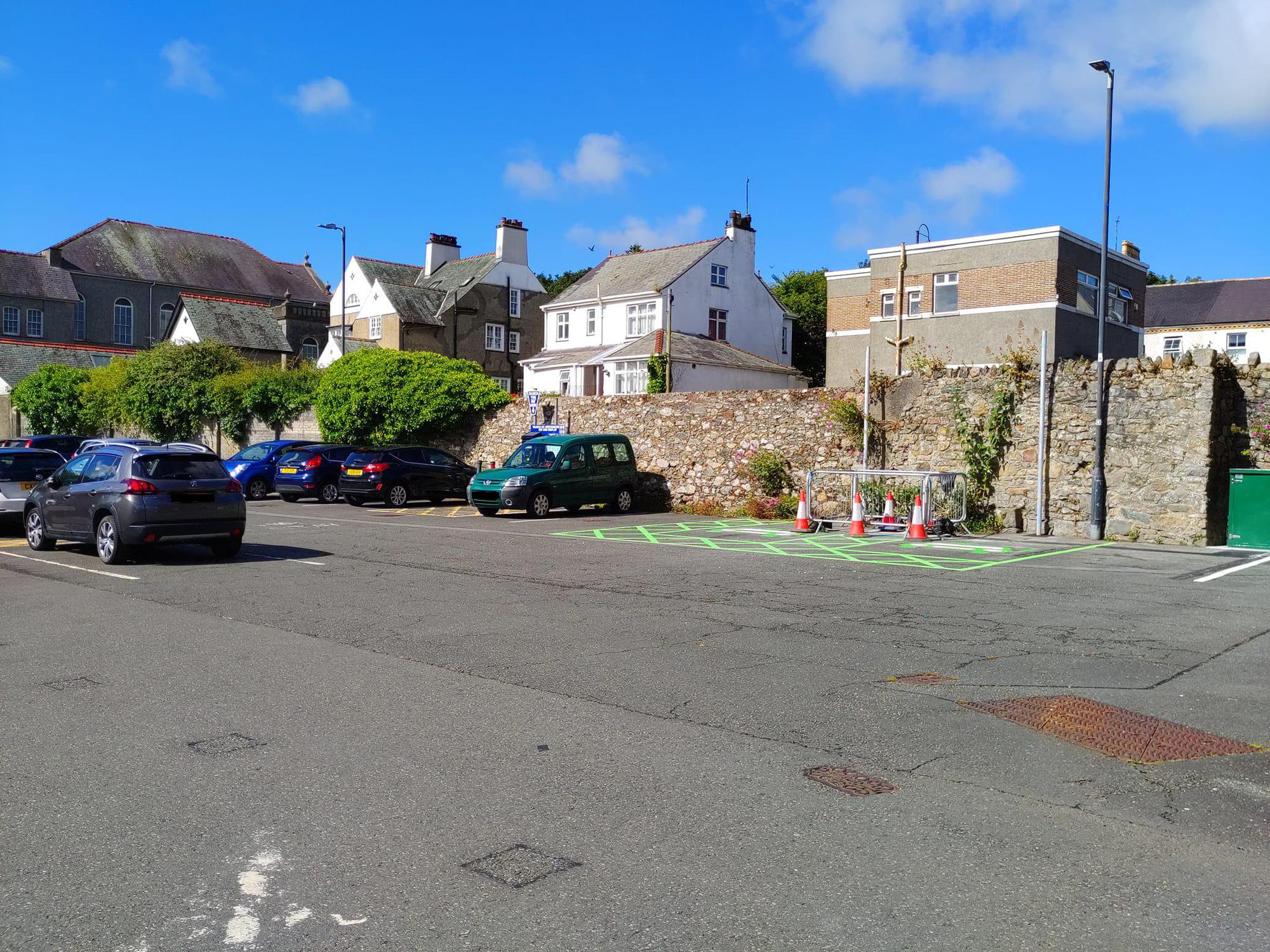 Llangefni Town Hall Town Hall, Llangefni, LL77 7DU EV Station