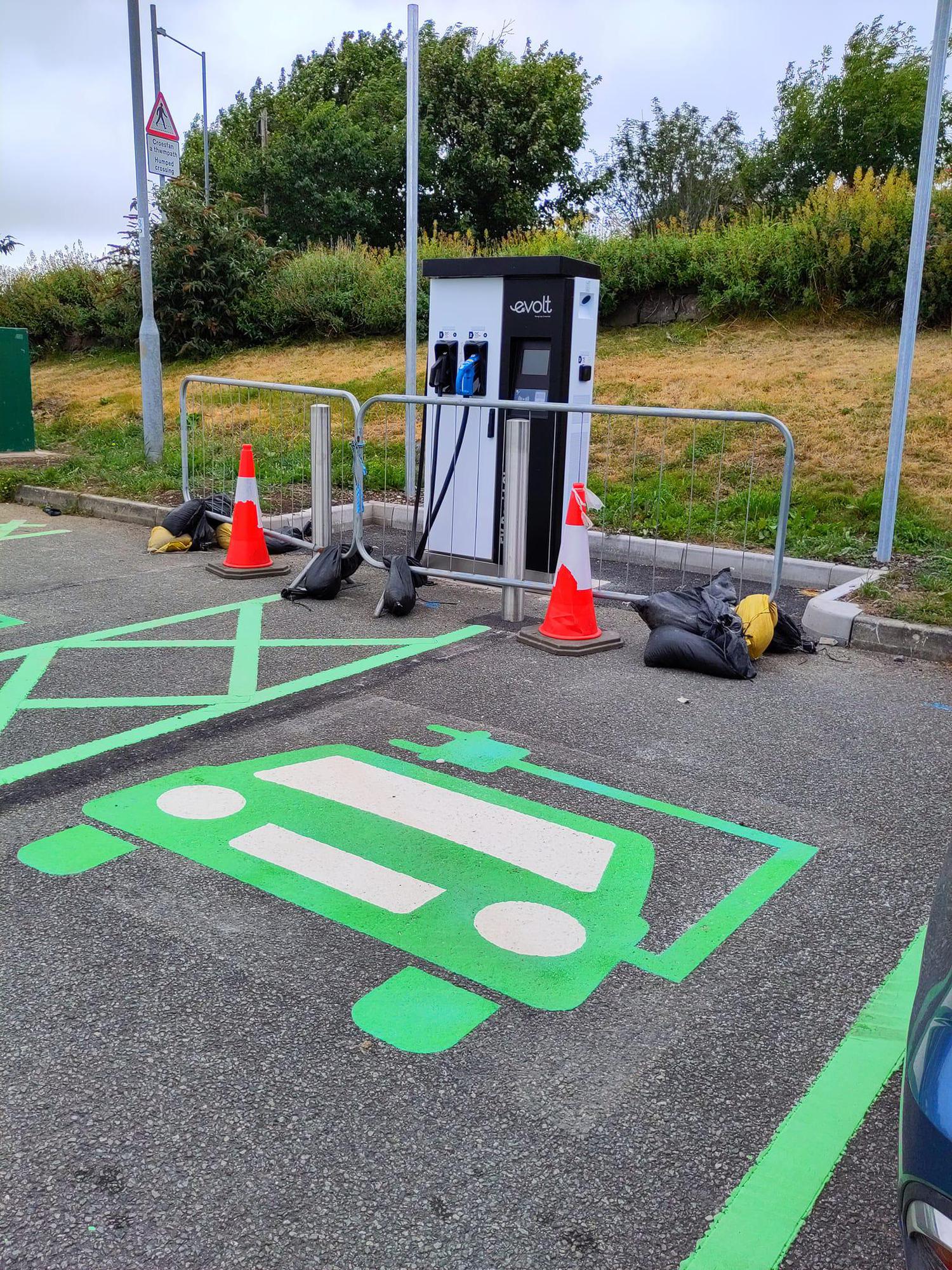 Amlwch Market Street Car Park 20 Market St, Amlwch LL68 9ET, UK EV