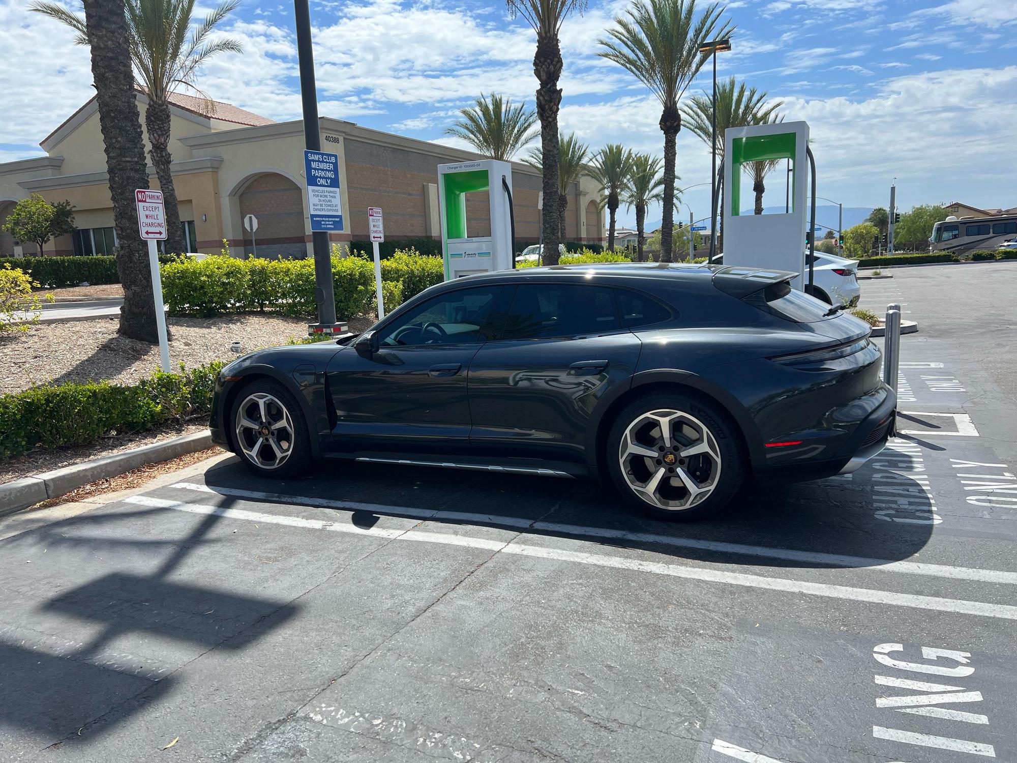 Sam's Club Murrieta, CA EV Station