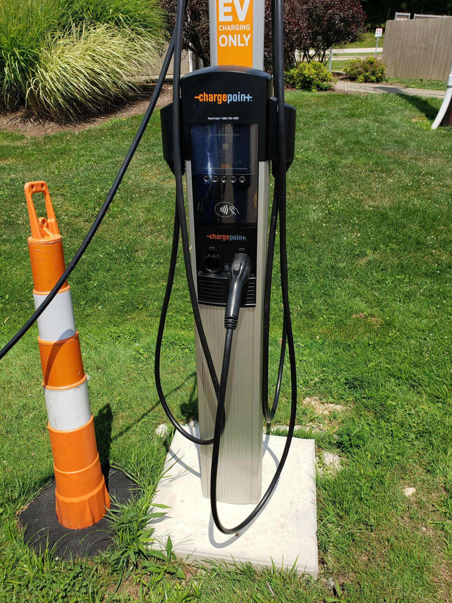 Atwood Dock Marina & Grill Dellroy, OH EV Station