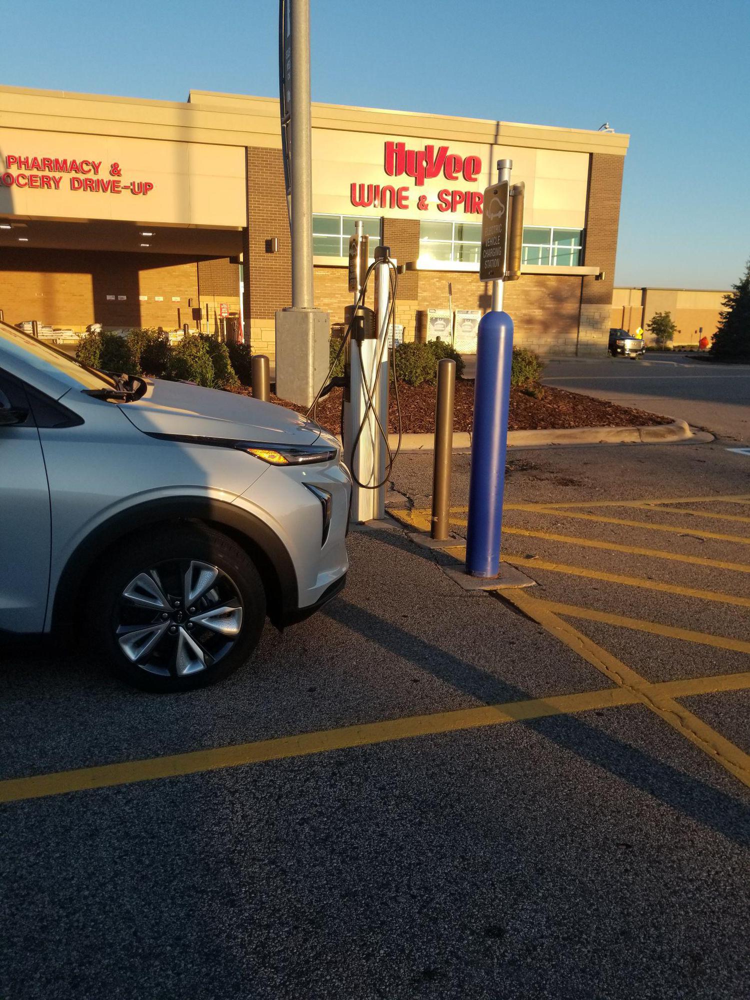 HyVee Eagan, MN EV Station