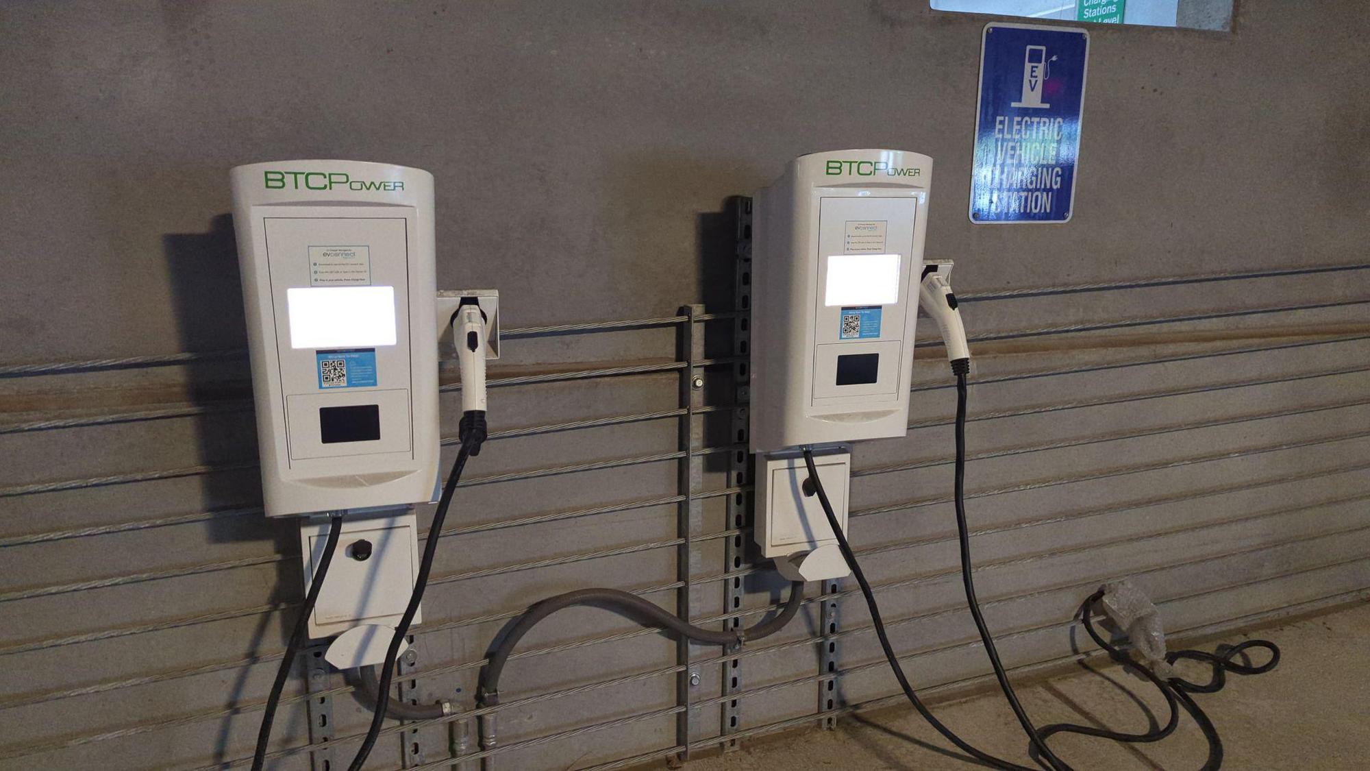 UNC Eastowne Clinics Chapel Hill, NC EV Station