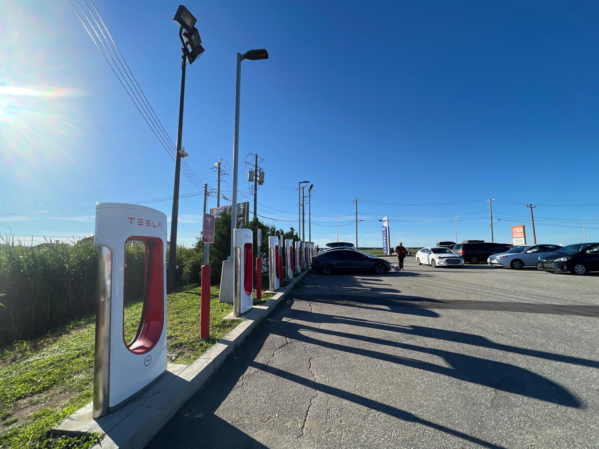 Halte 174 Yamachiche, QC EV Station