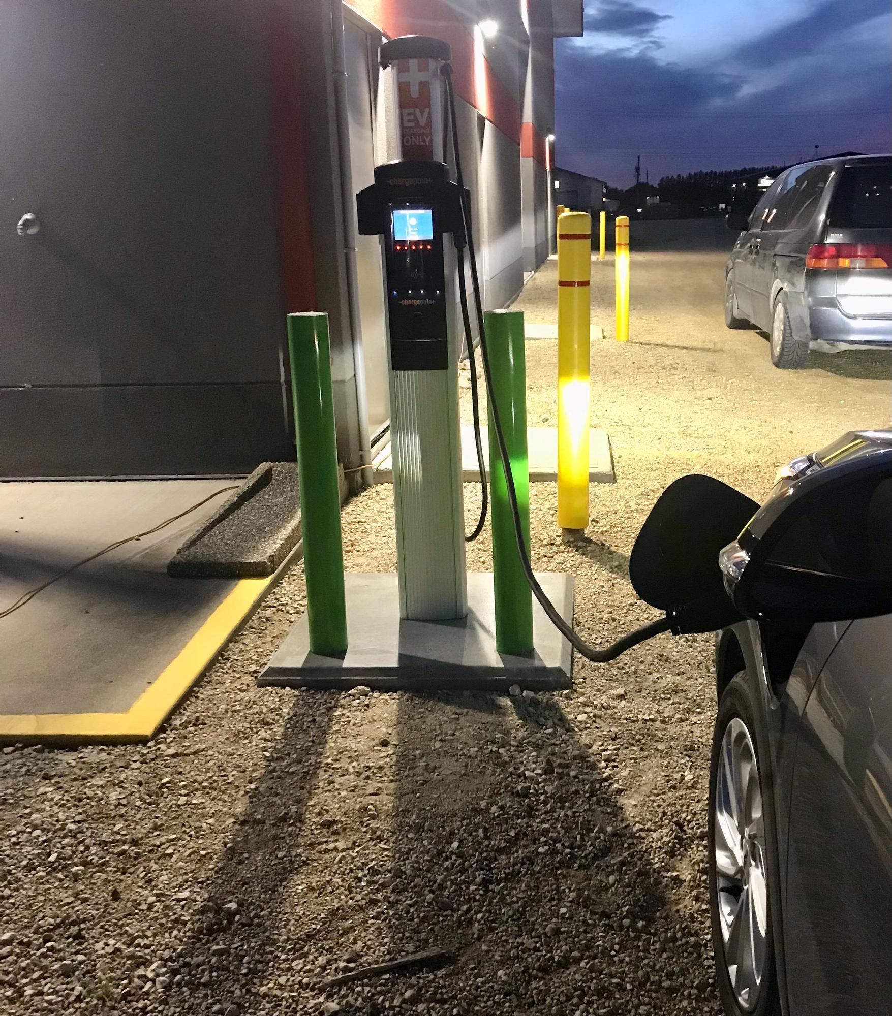 TC Energy Center Ile des Chênes, MB EV Station