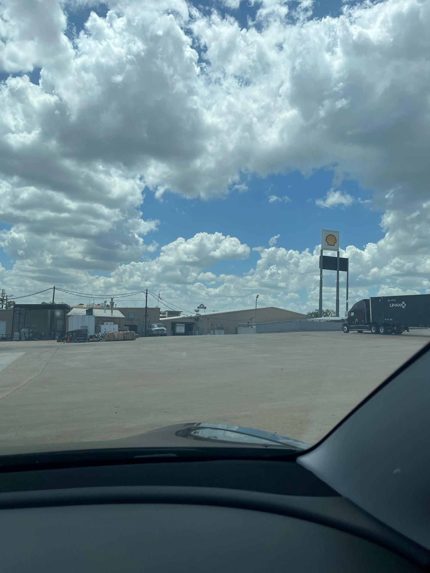 Woody's Smokehouse Northbound (1) | Centerville, TX | EV Station