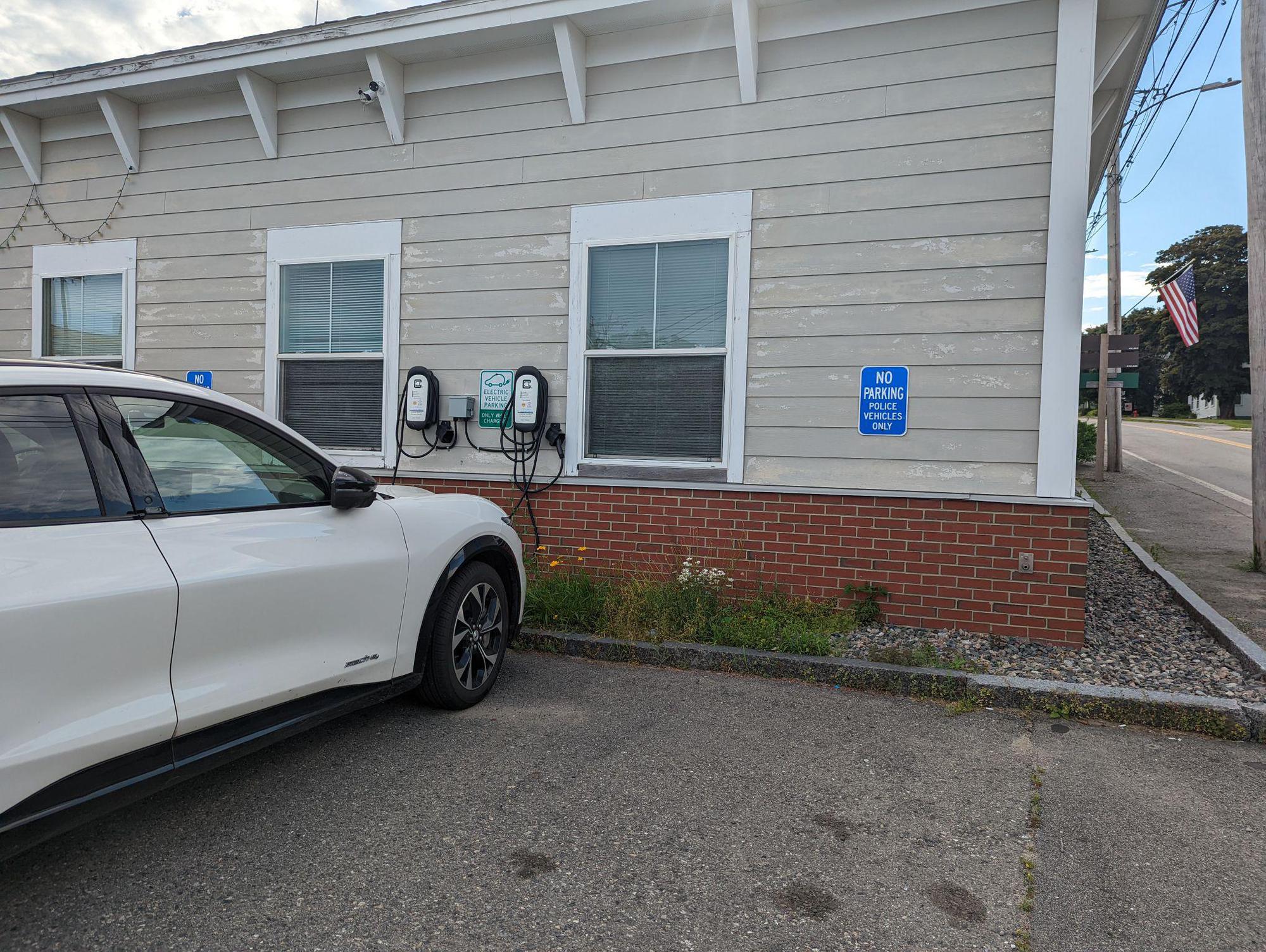 Eastport City Hall / Police Eastport, ME EV Station