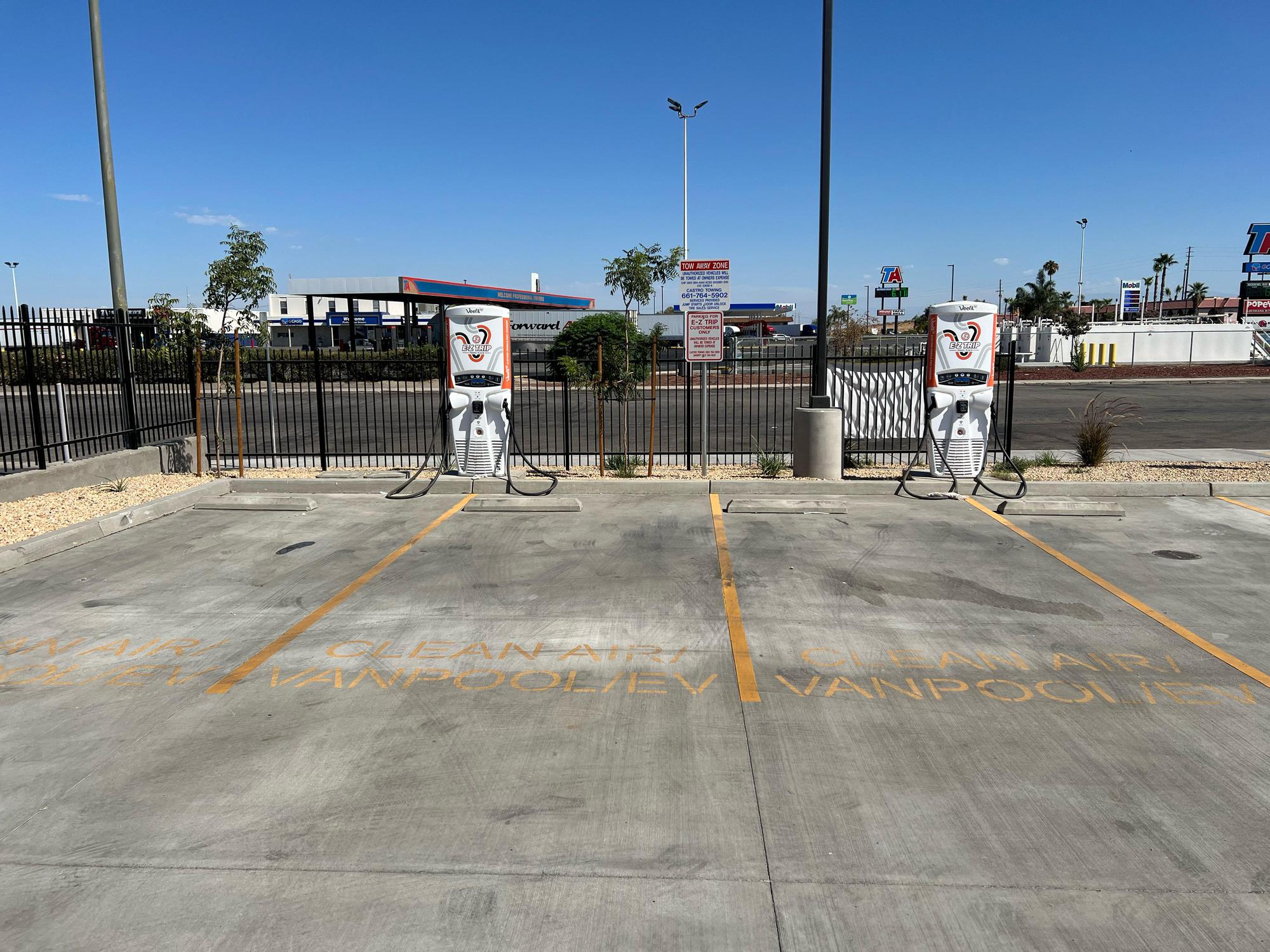 EZ Trip Plaza Buttonwillow, CA EV Station
