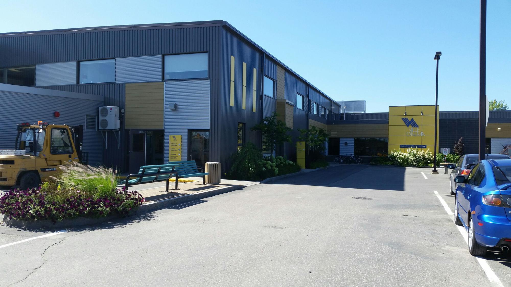 Garage Ville Alma Alma, QC EV Station