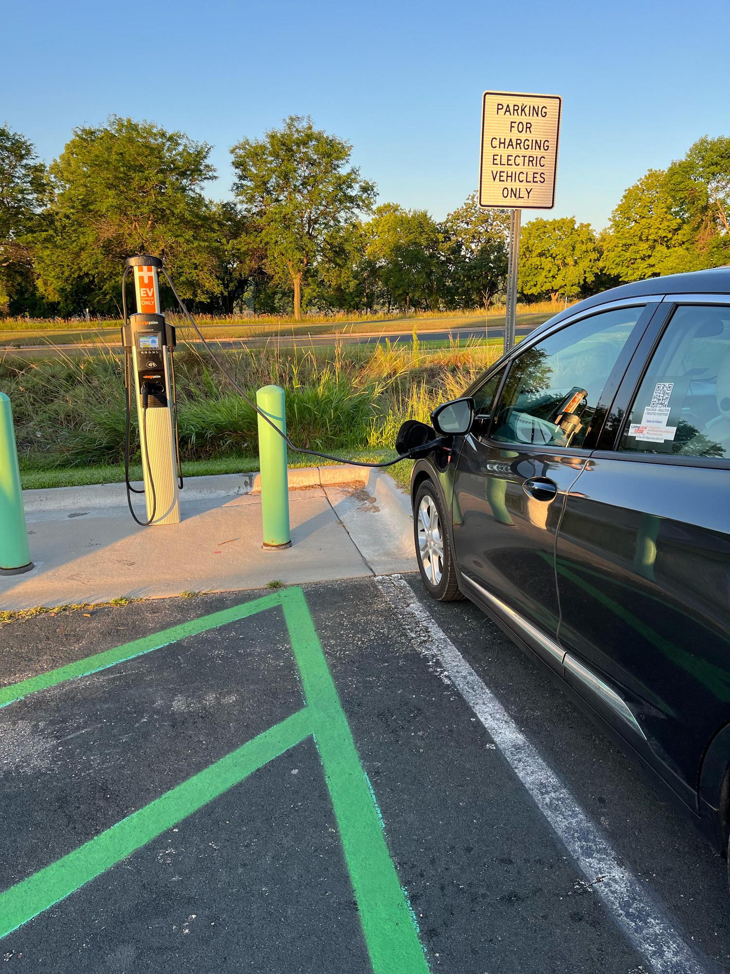 Eden Prairie Community Center Eden Prairie, MN EV Station