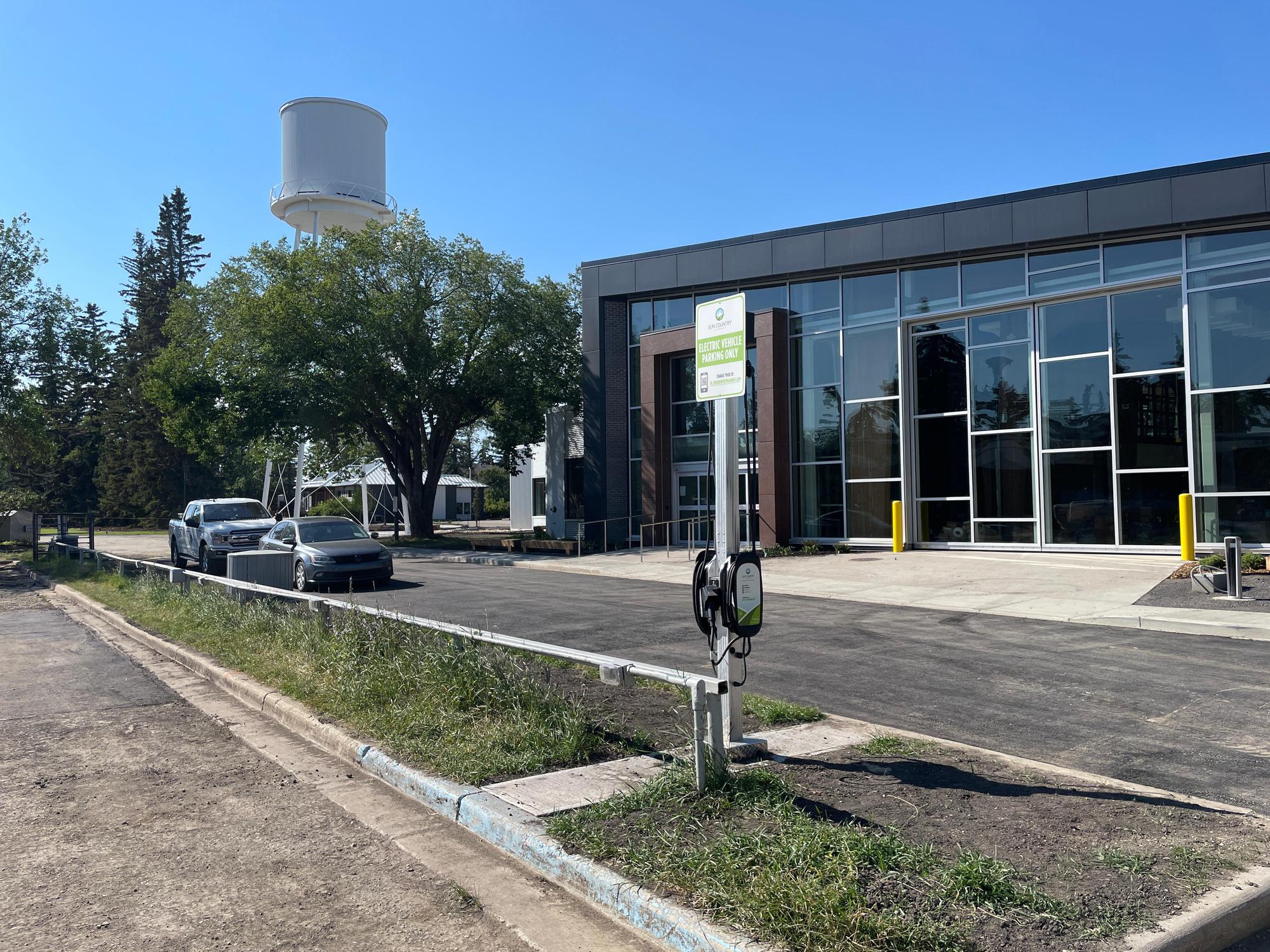 Olds College Lot B Olds, AB EV Station