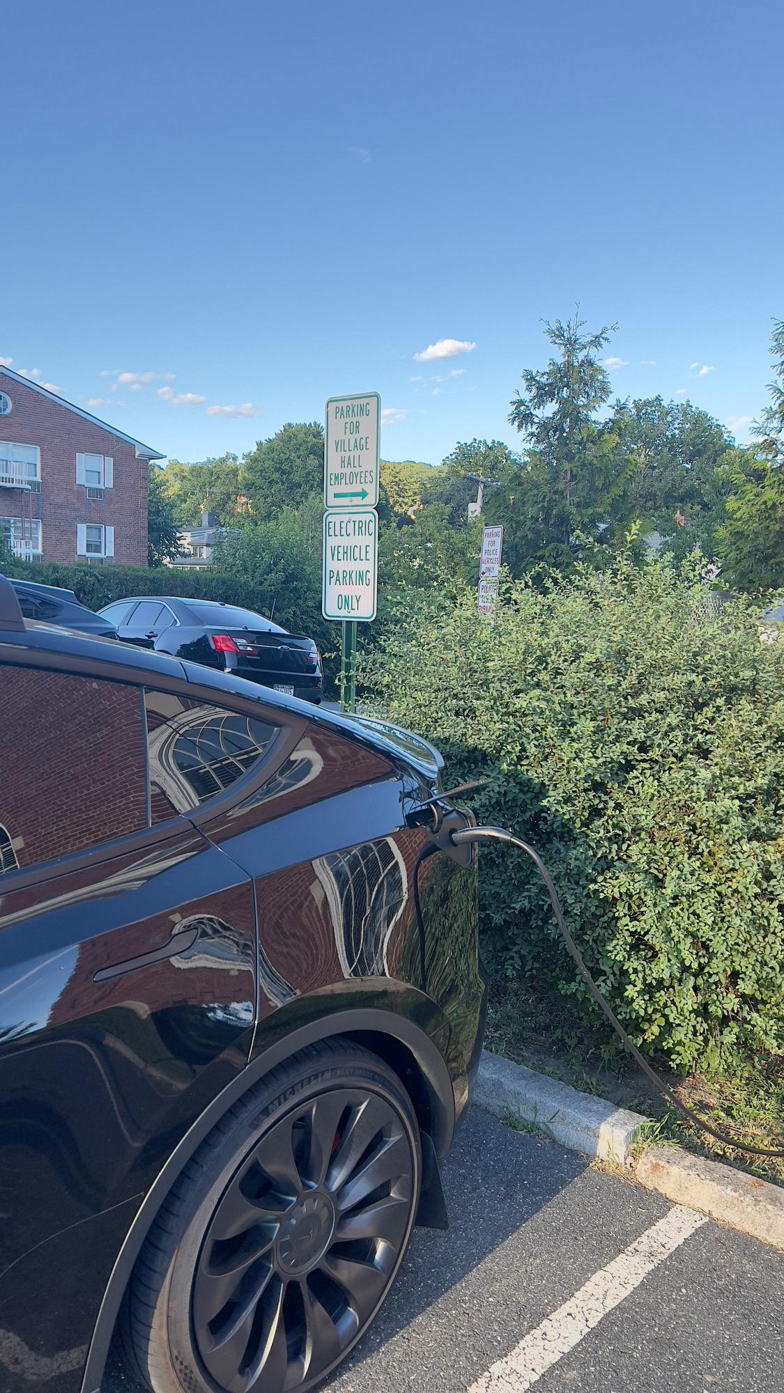 Hasting on Hudson Village Hall HastingsOnHudson, NY EV Station