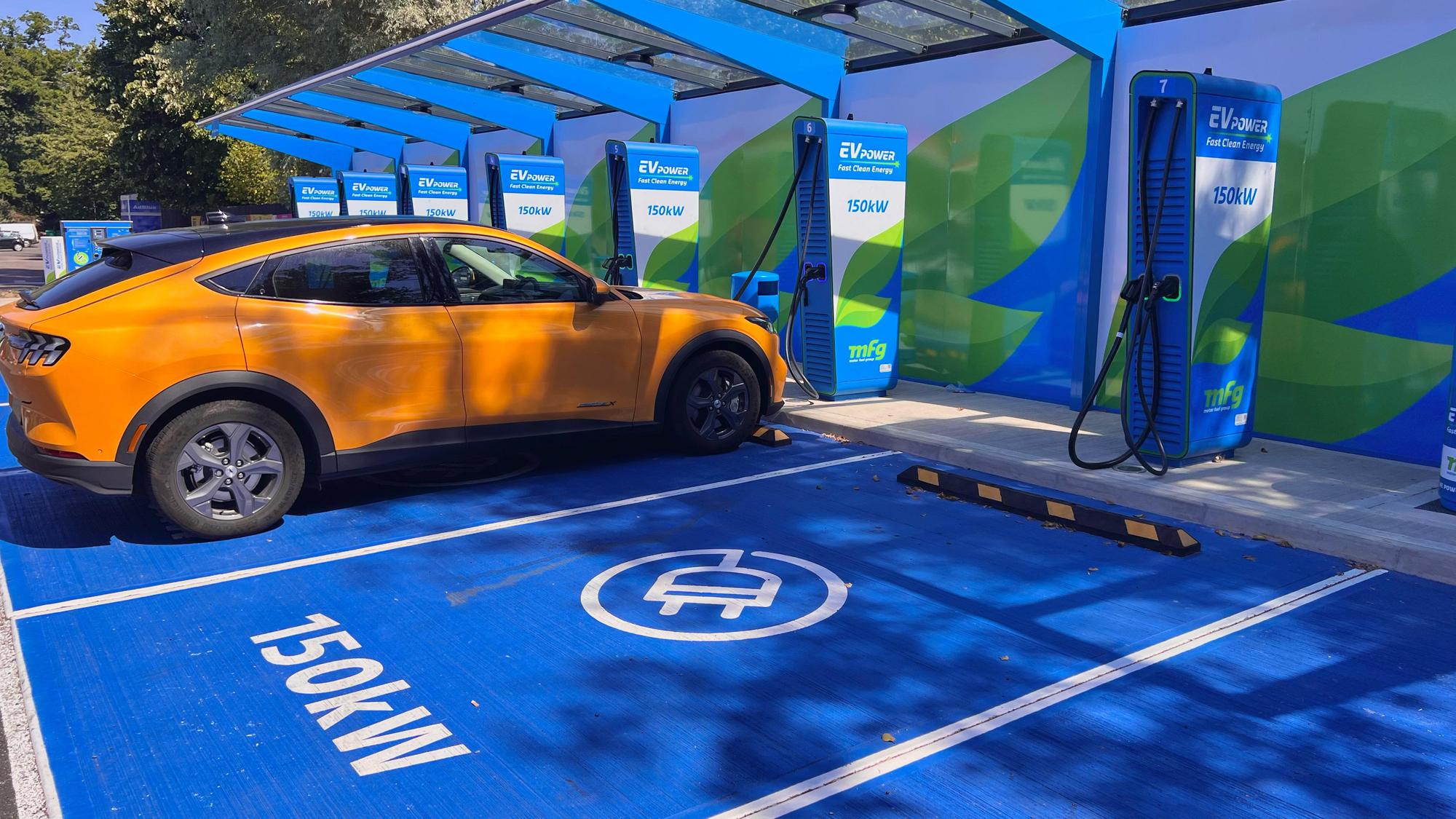 Esso MFG Barton Mills Fiveways Roundabout, Barton Mills, IP28 6AE