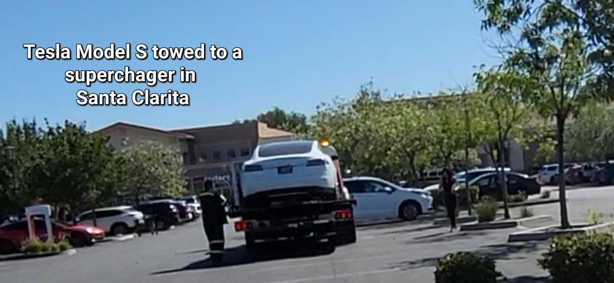 Bridgeport Marketplace Santa Clarita, CA EV Station