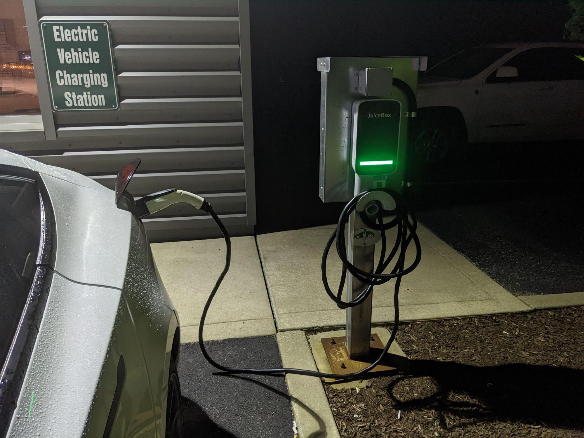 Kenny Ross Ford South Castle Shannon, PA EV Station