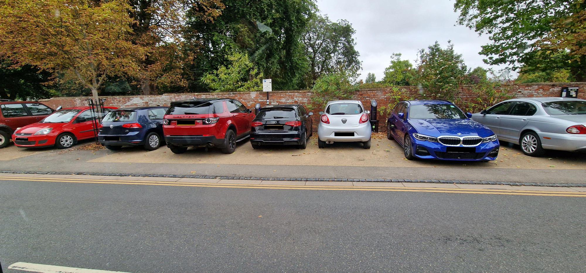 Chestnut Walk Parking 16 Chestnut Walk, StratforduponAvon CV37 6HT