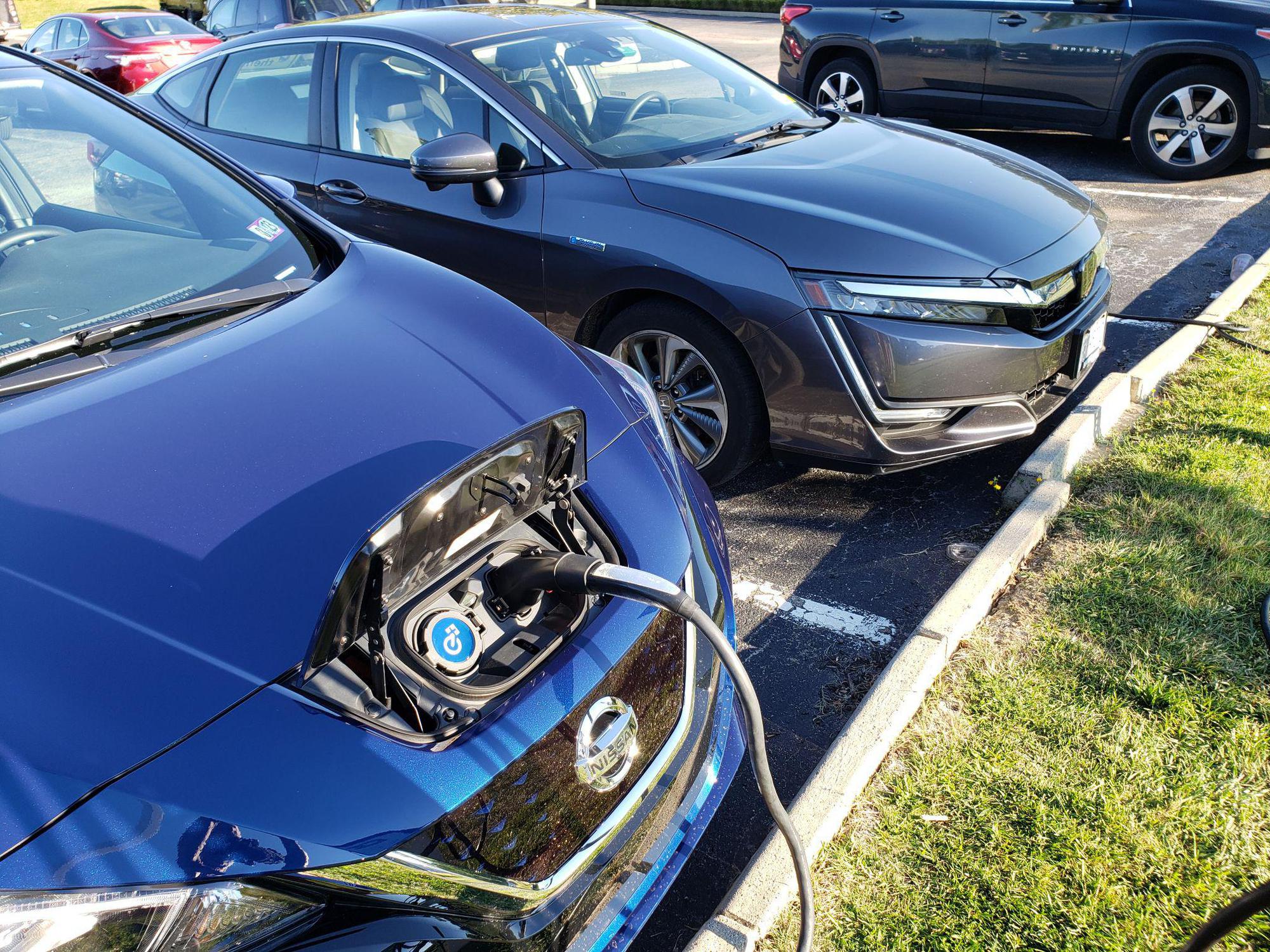 The Lodge at Genevaonthe Lake GenevaOnTheLake, OH EV Station