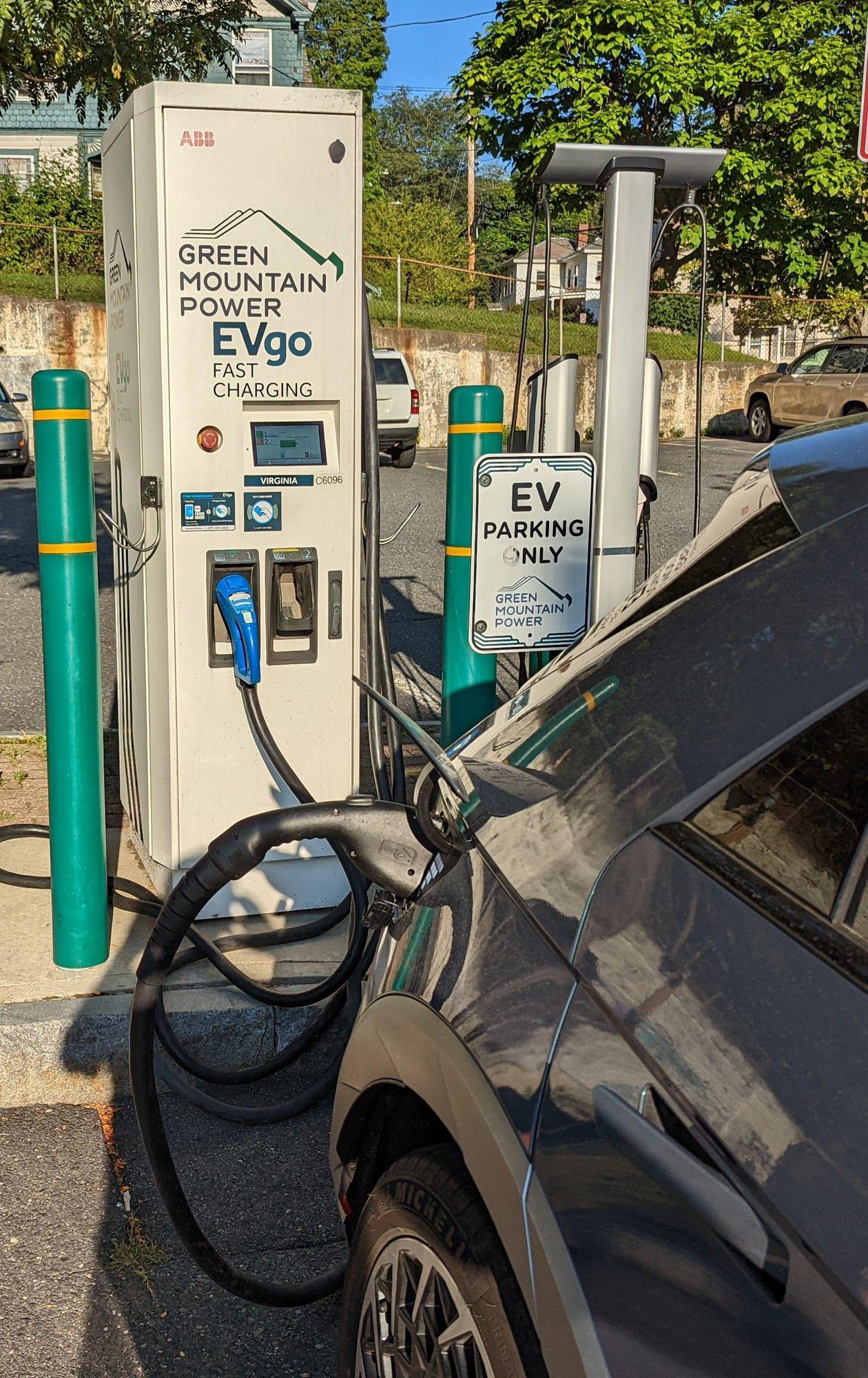 High Grove Parking Lot Brattleboro, VT EV Station