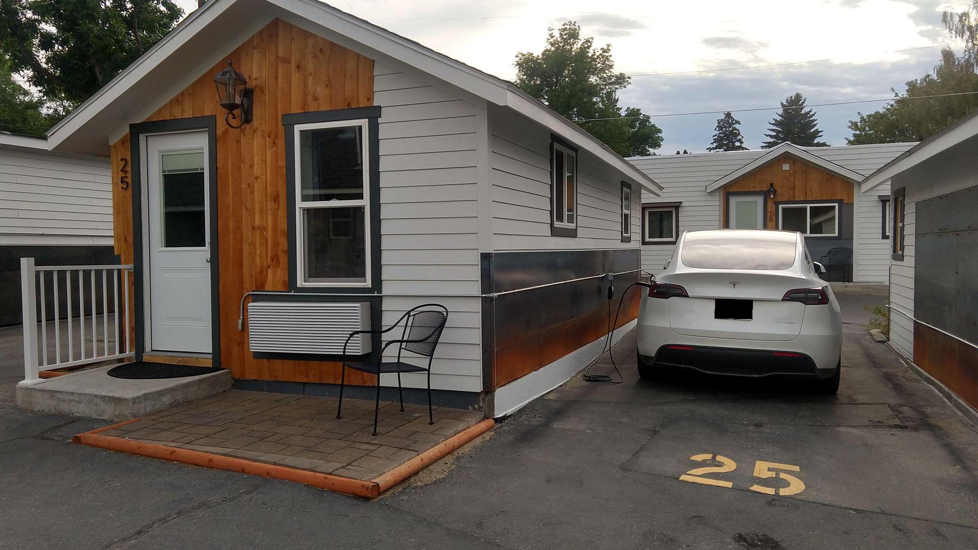 Lamplighter Cabins & Suites Helena, MT EV Station