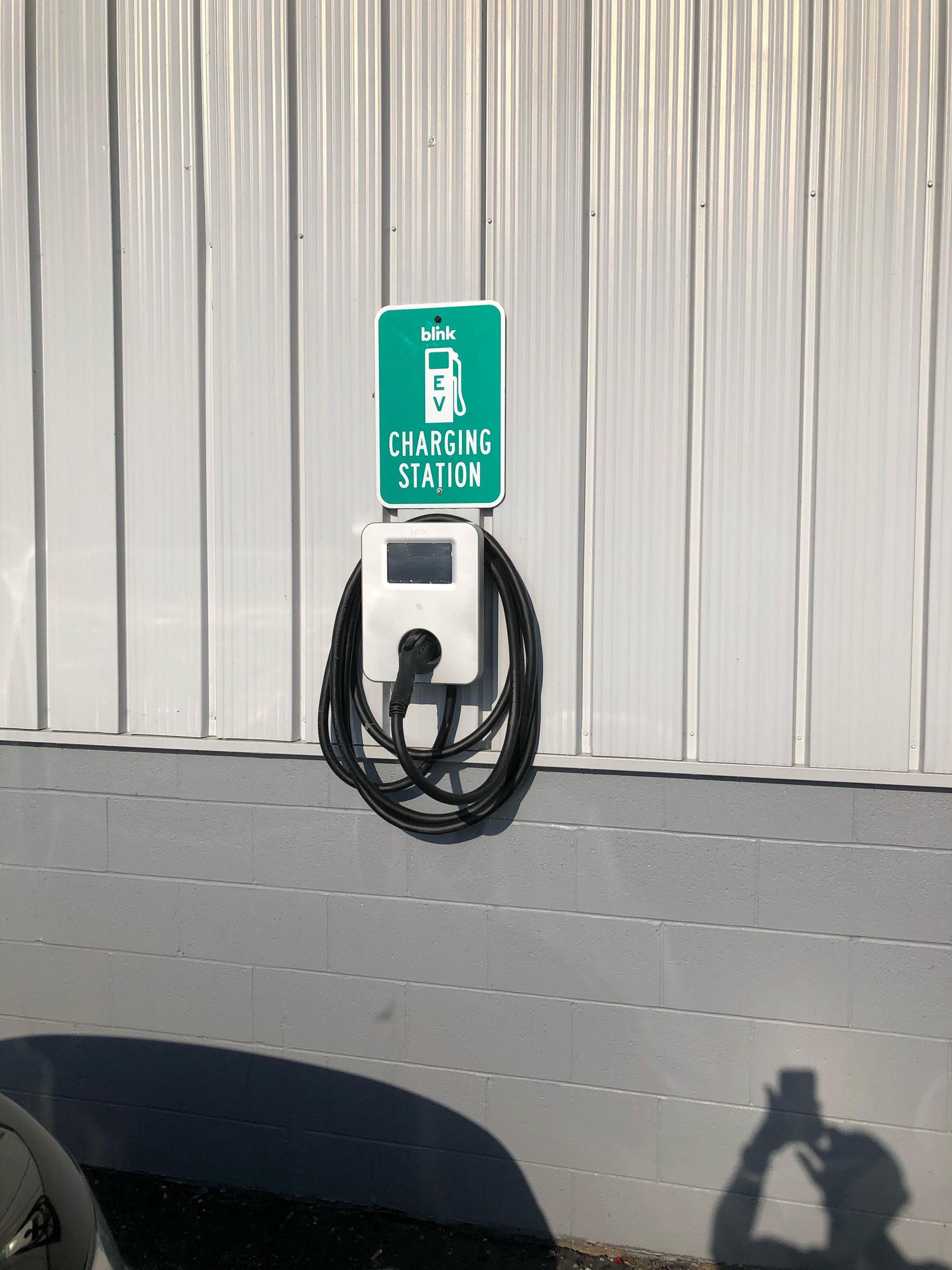 Jansen Ford Carmi, IL EV Station