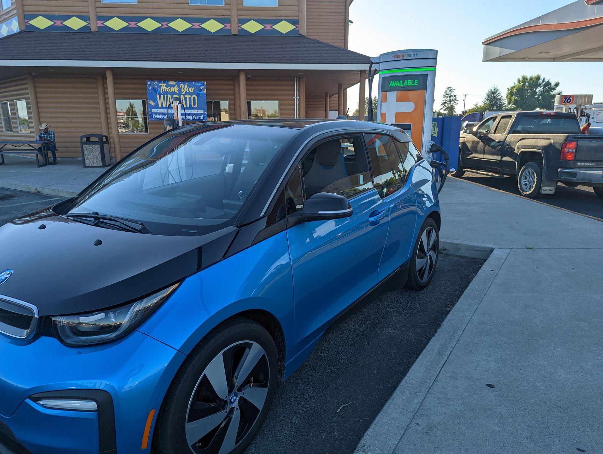 Wolf Den Wapato, WA EV Station