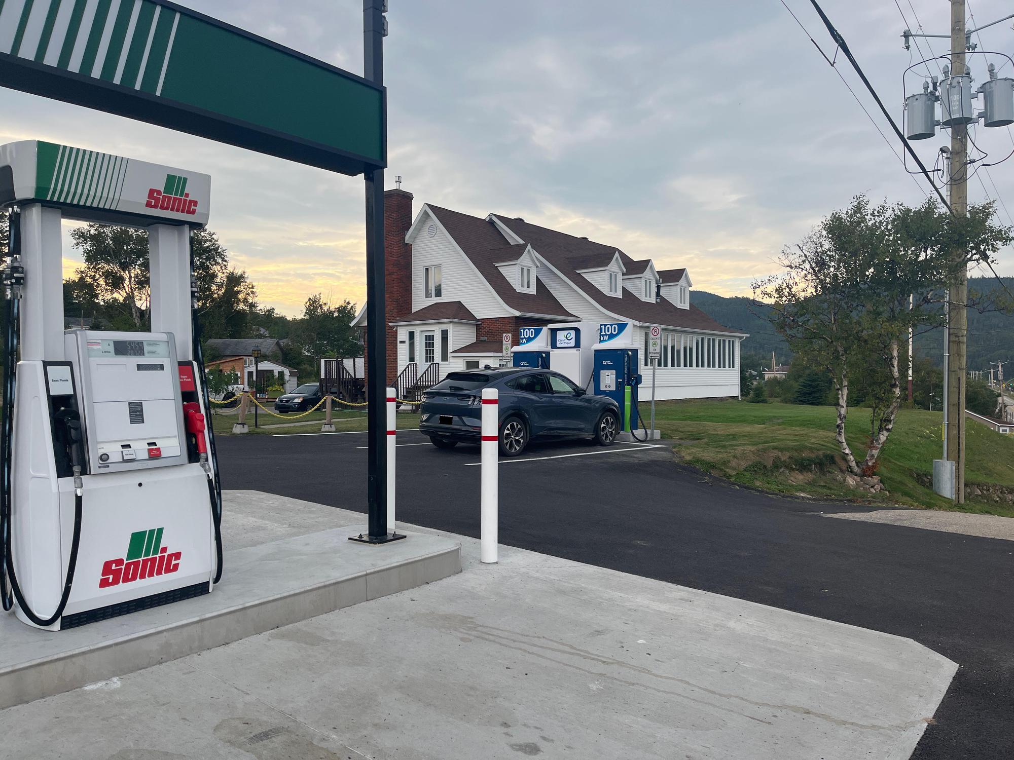 MIRACO Baie SainteCatherine La Coop BaieSainteCatherine, QC EV Station