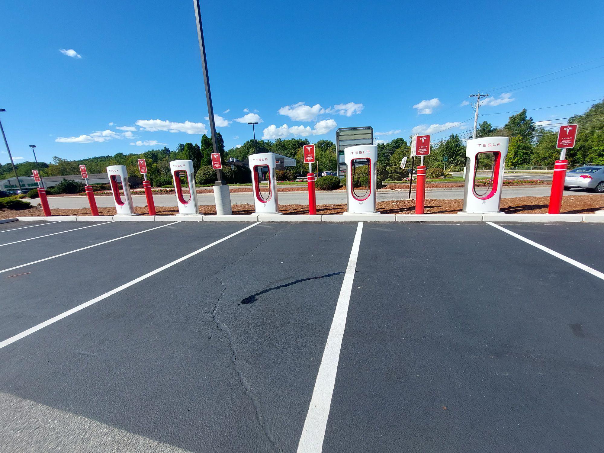 The 440 Tyngsborough, MA EV Station