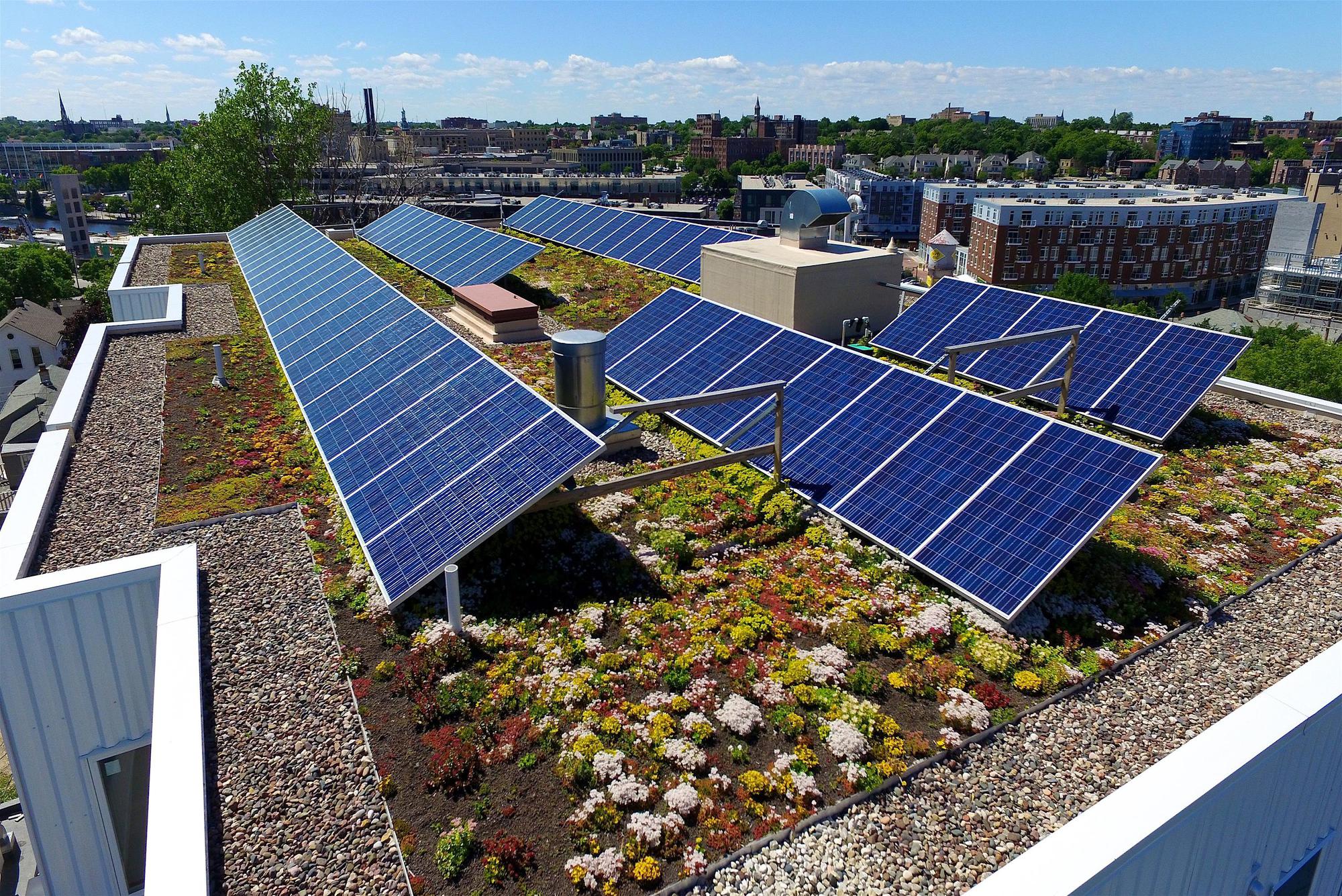 Sage on Jackson Milwaukee, WI EV Station