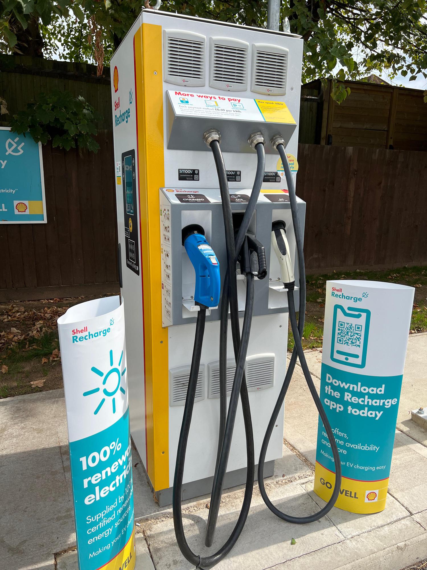 Waitrose Shell Recharge Shell Little Waitrose Hinchley Wood | Hinchley Wood, Kingston Bypass ...