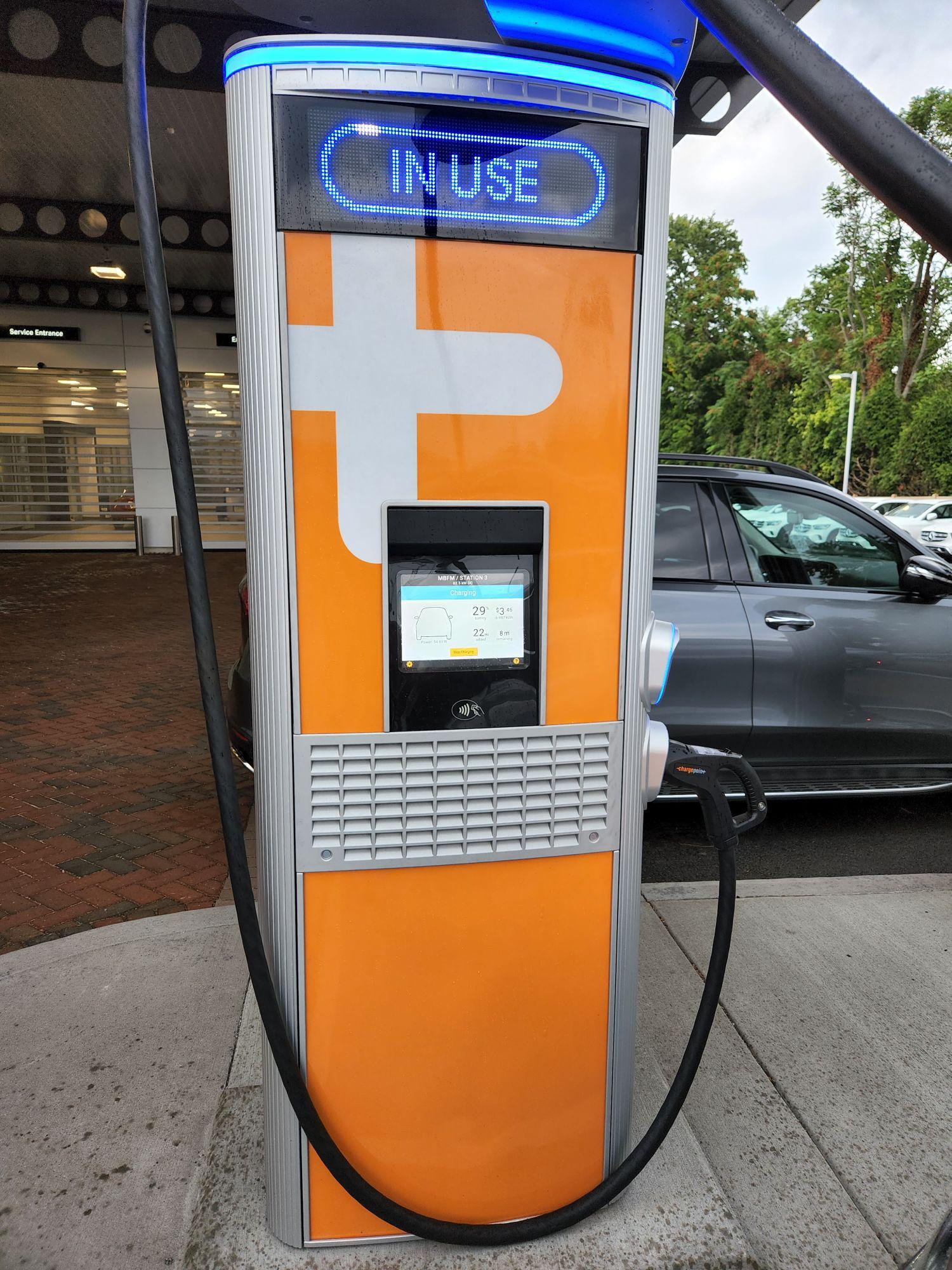 Mercedes Benz of Fort Mitchell Fort Mitchell, KY EV Station