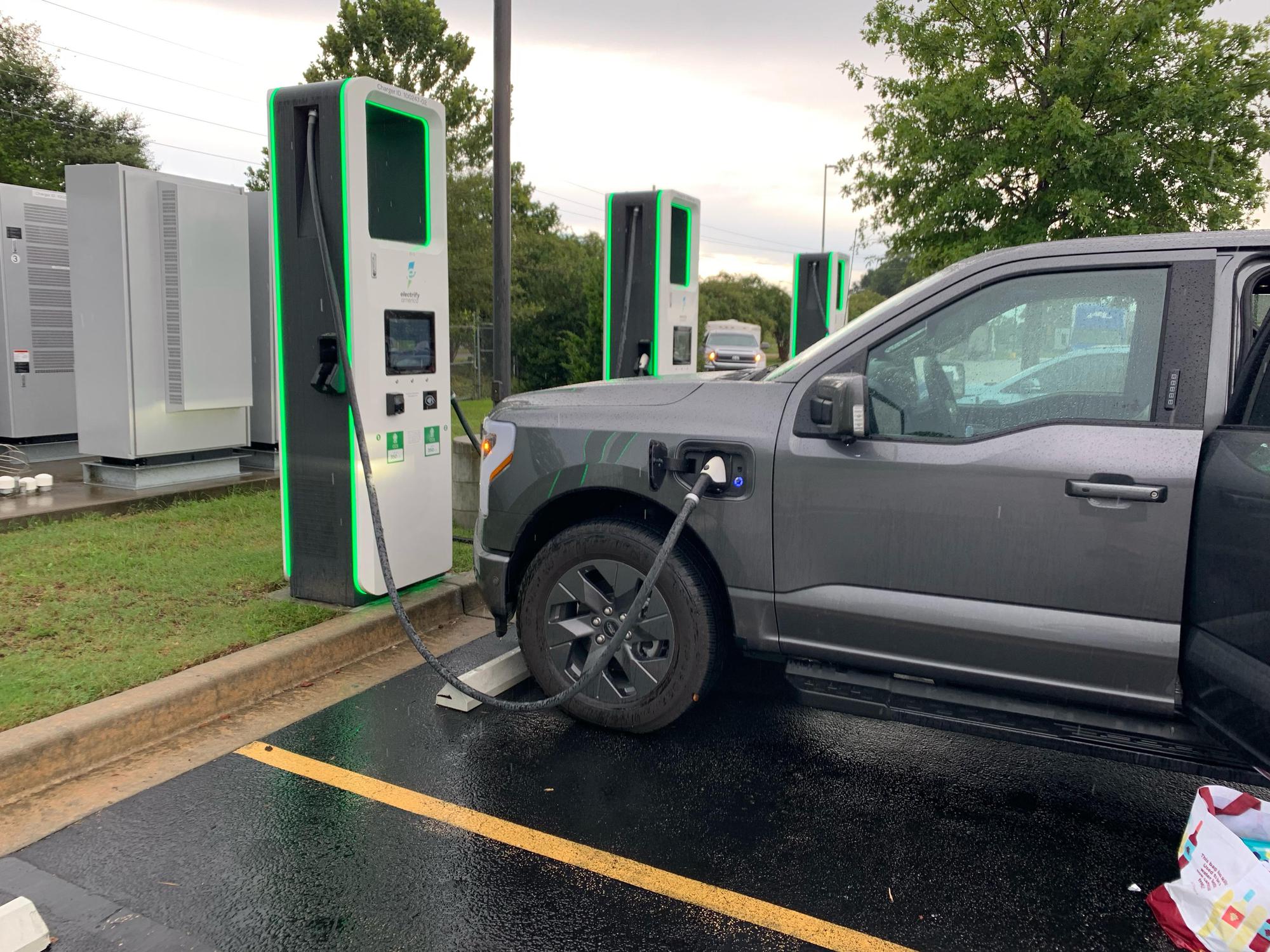 Walmart Supercenter Walterboro, SC EV Station