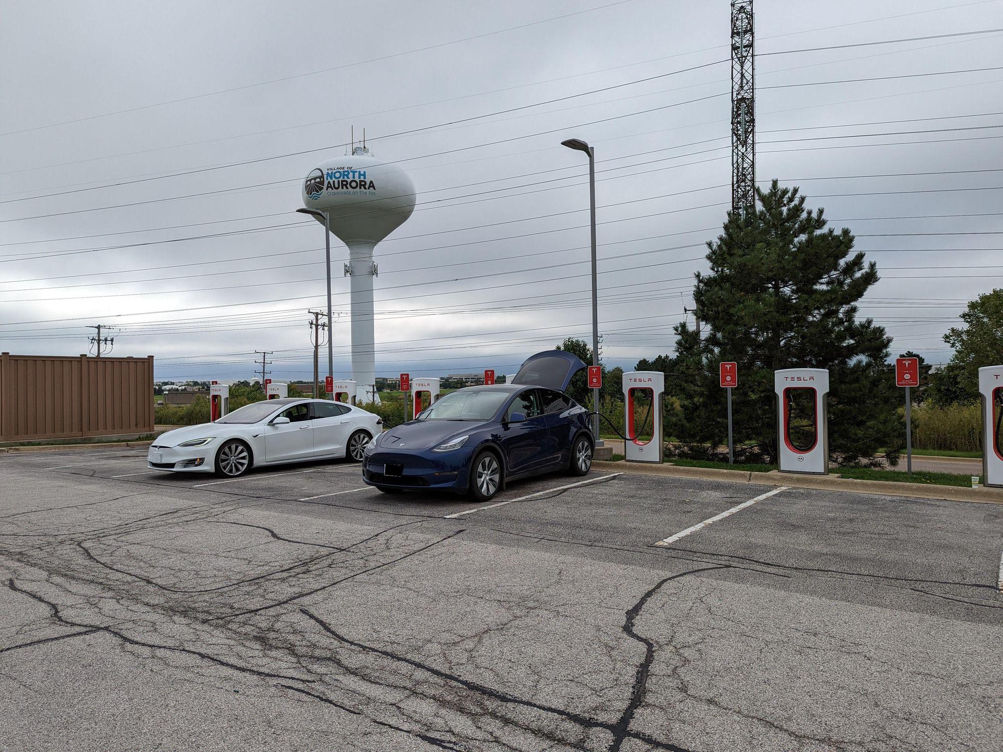 Woodman's Food Market North Aurora, IL EV Station