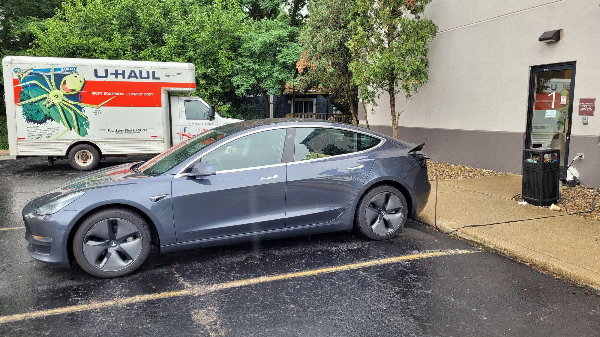 Baymont by Wyndham Portage Indiana Dunes Portage, IN EV Station